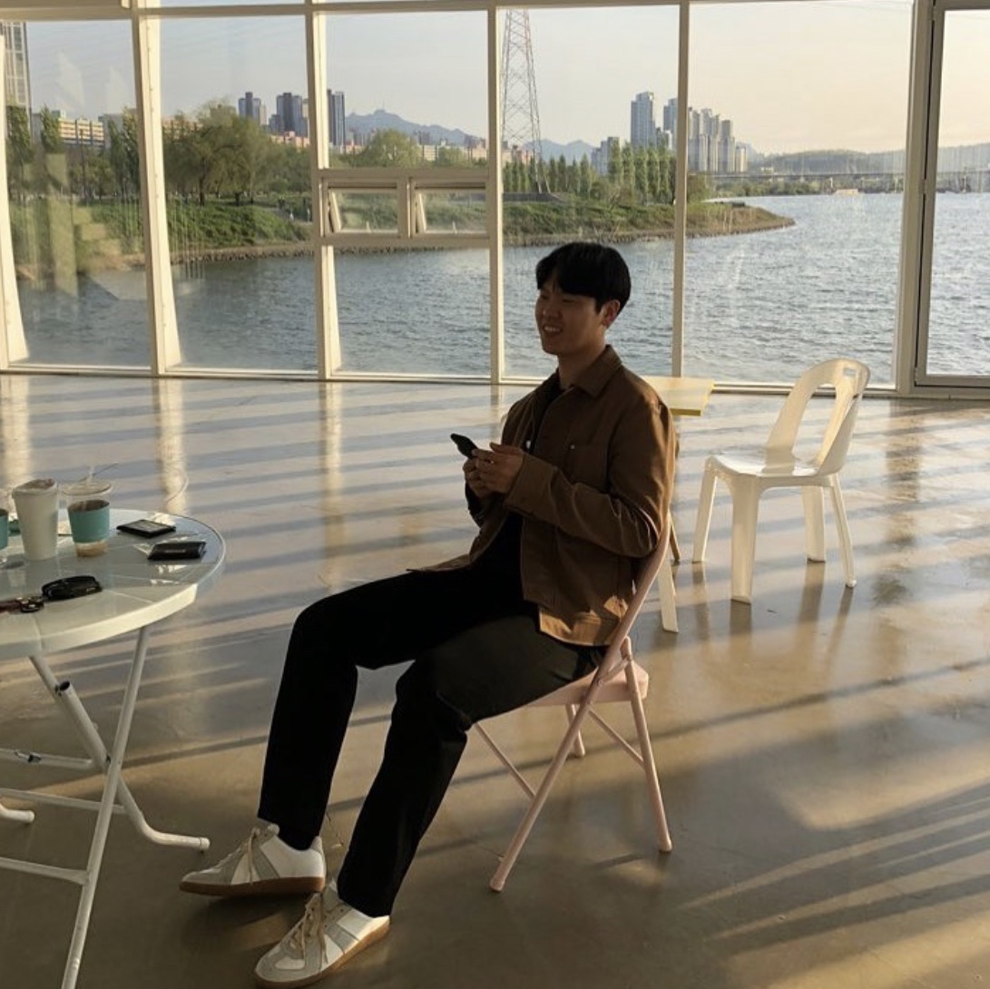 Maison Margiela Calfskin Replica Sneakers 착용 스타일