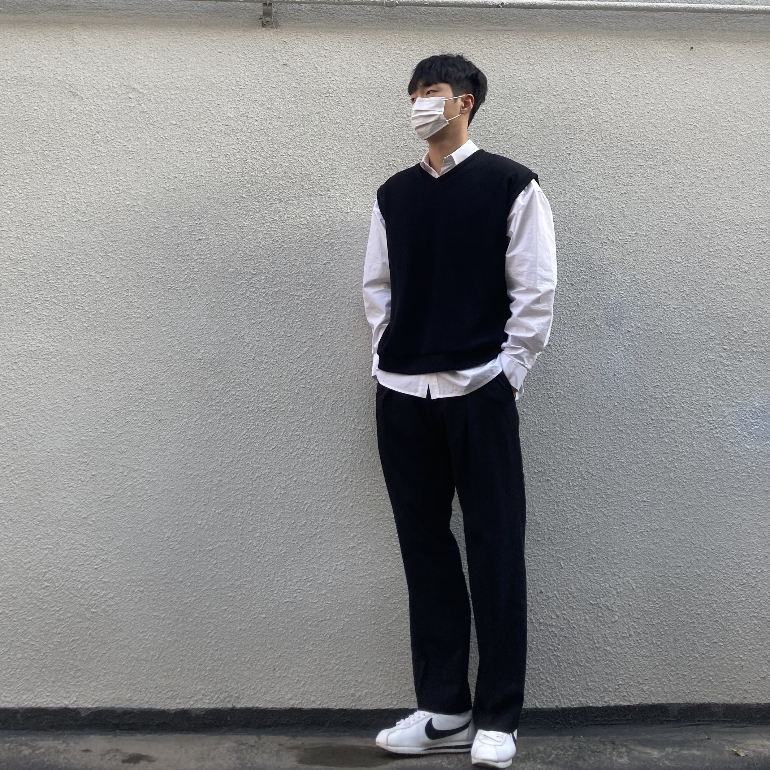Nike Cortez Basic Leather White Black 2017 착용 스타일 - 1