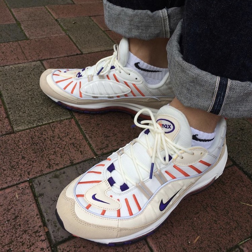 Nike Air Max 98 Sail Court Purple 착용 스타일 - 1