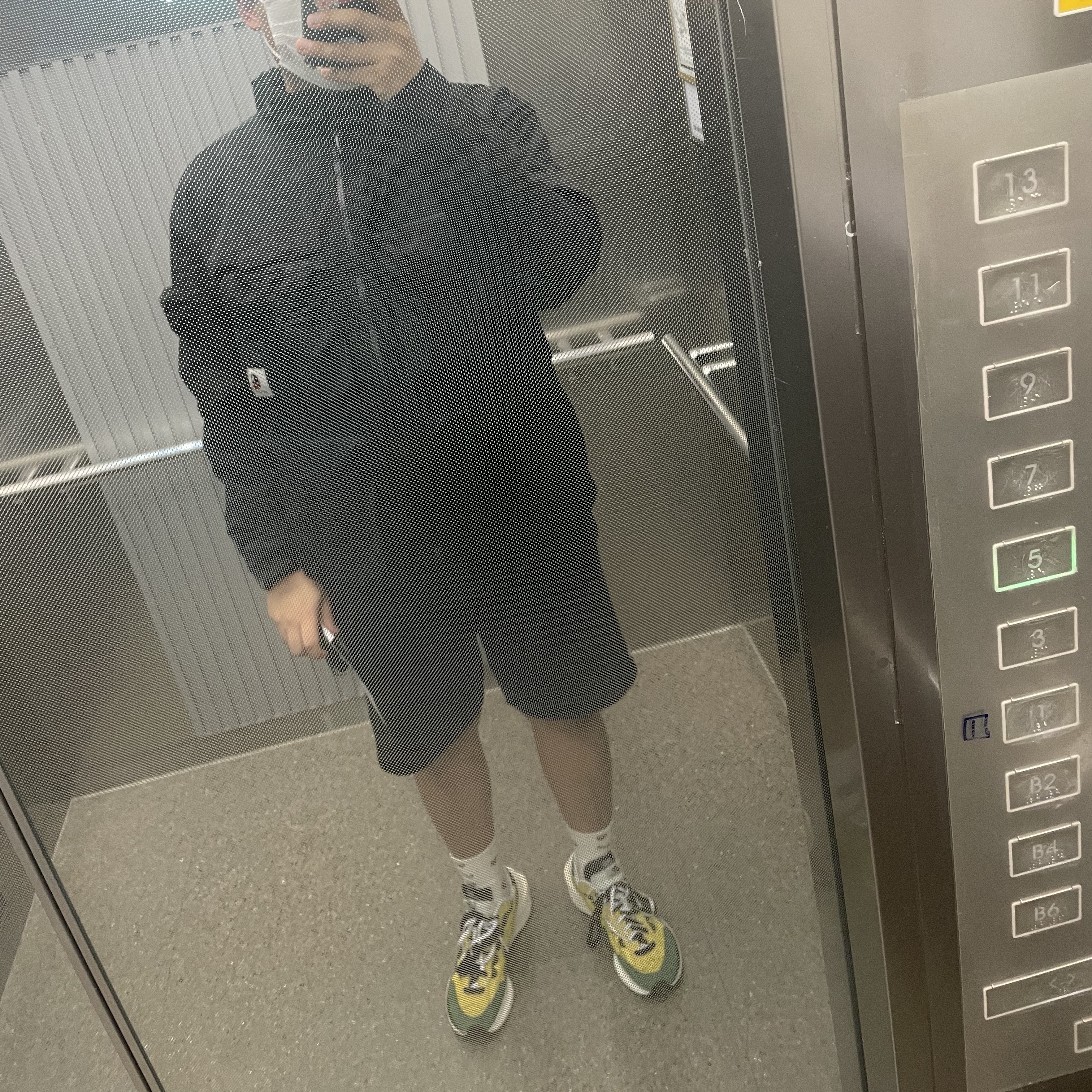 Nike x Sacai VaporWaffle Tour Yellow & Gorge Green Sail 착용 스타일 - 2