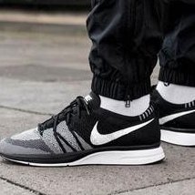 Nike Flyknit Trainer Oreo 착용 스타일