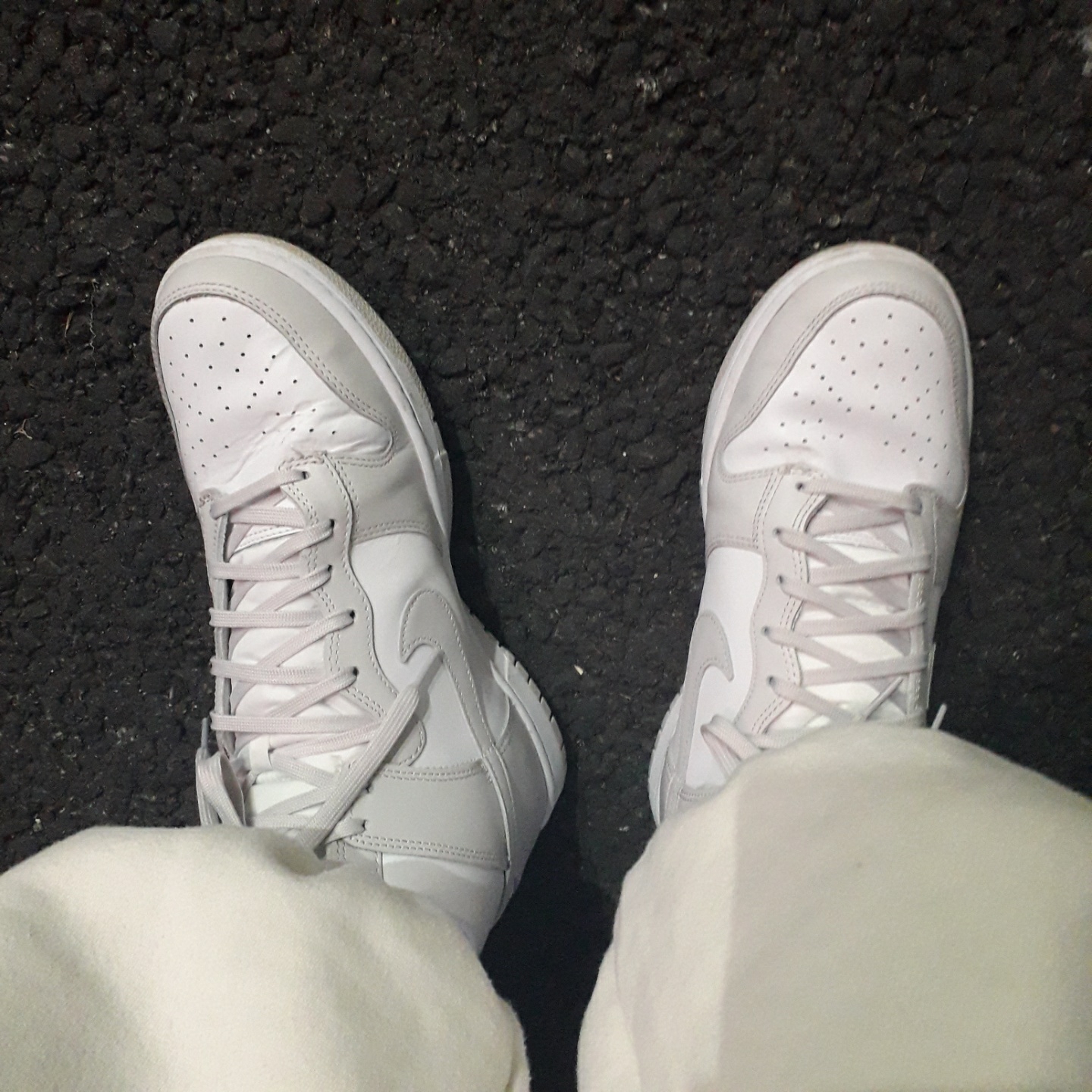 Nike Dunk High Retro Vast Grey 착용 스타일