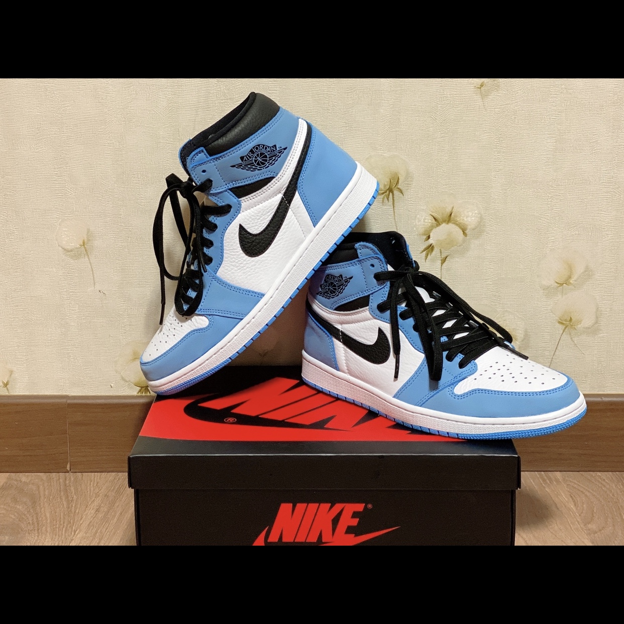 Jordan 1 Mid SE Court Purple, Jordan 1 Retro High OG University Blue 착용 스타일 - 2
