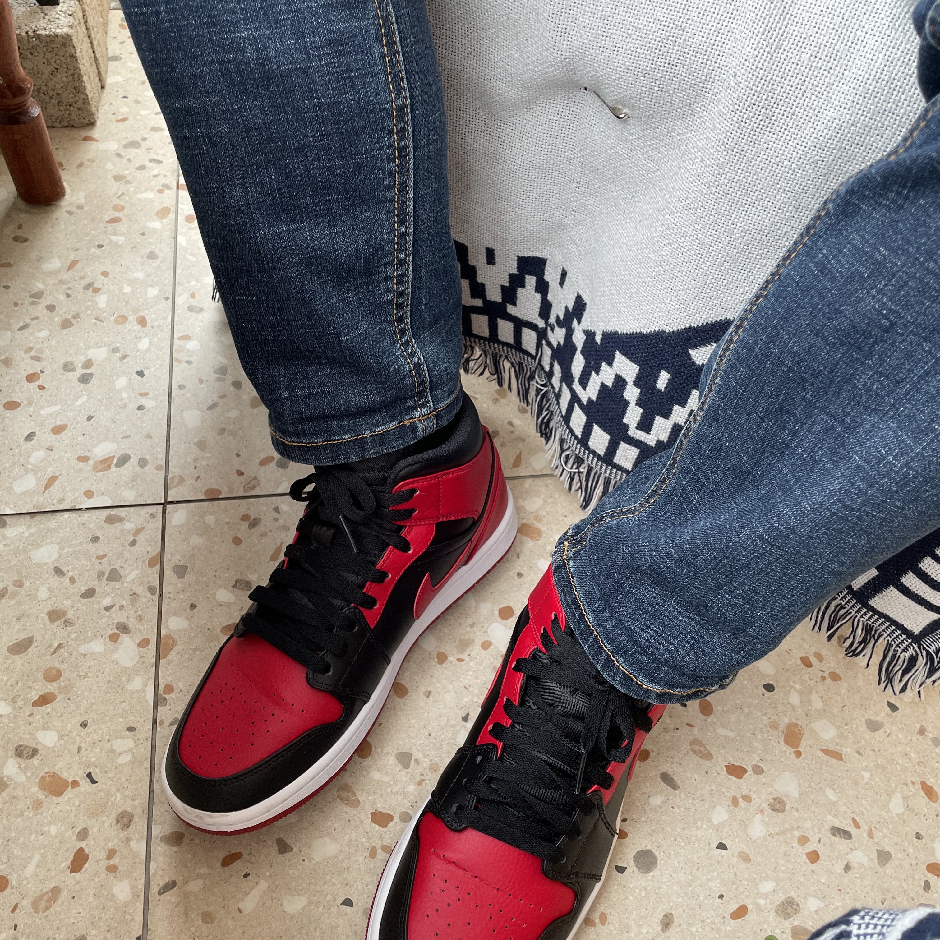 Jordan 1 Mid Bred Banned 2020 착용 스타일