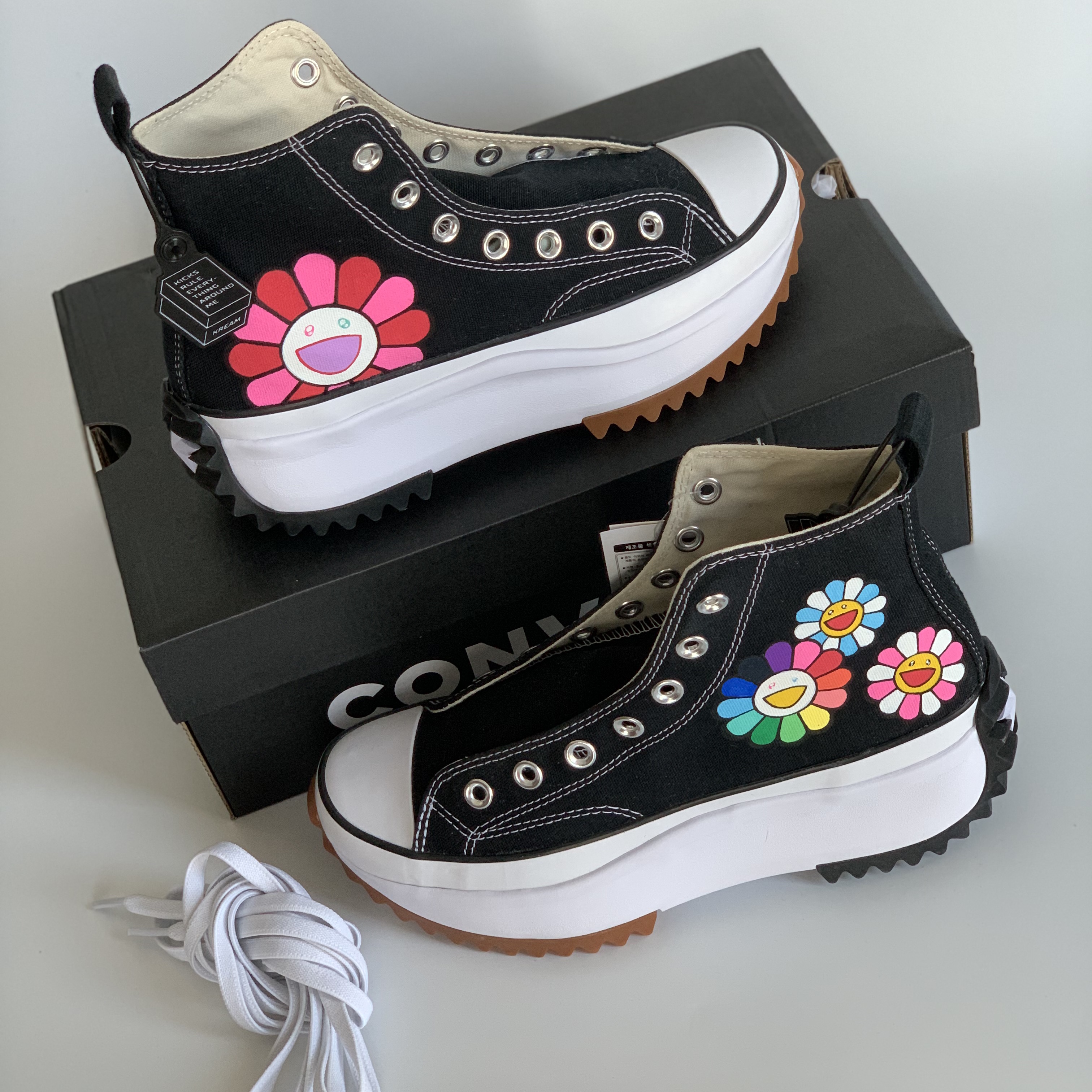 Converse Run Star Hike Hi Black White Gum 착용 스타일 - 1