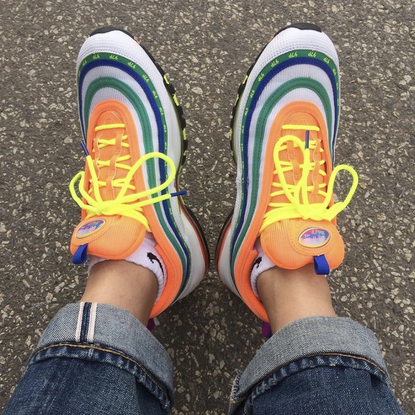 Nike Air Max 97 London Summer of Love 착용 스타일