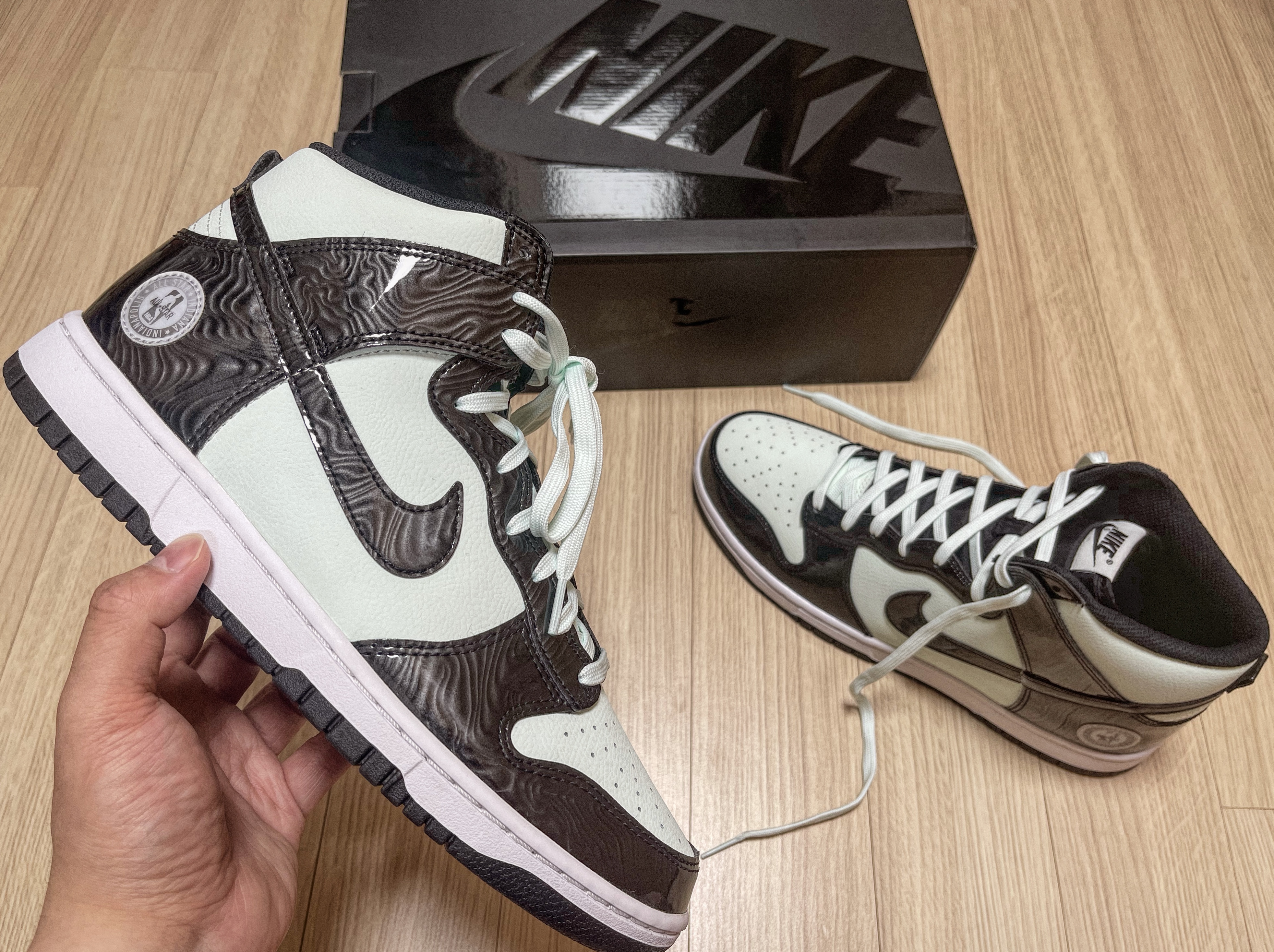Nike Dunk High Barely Green 착용 스타일 - 3