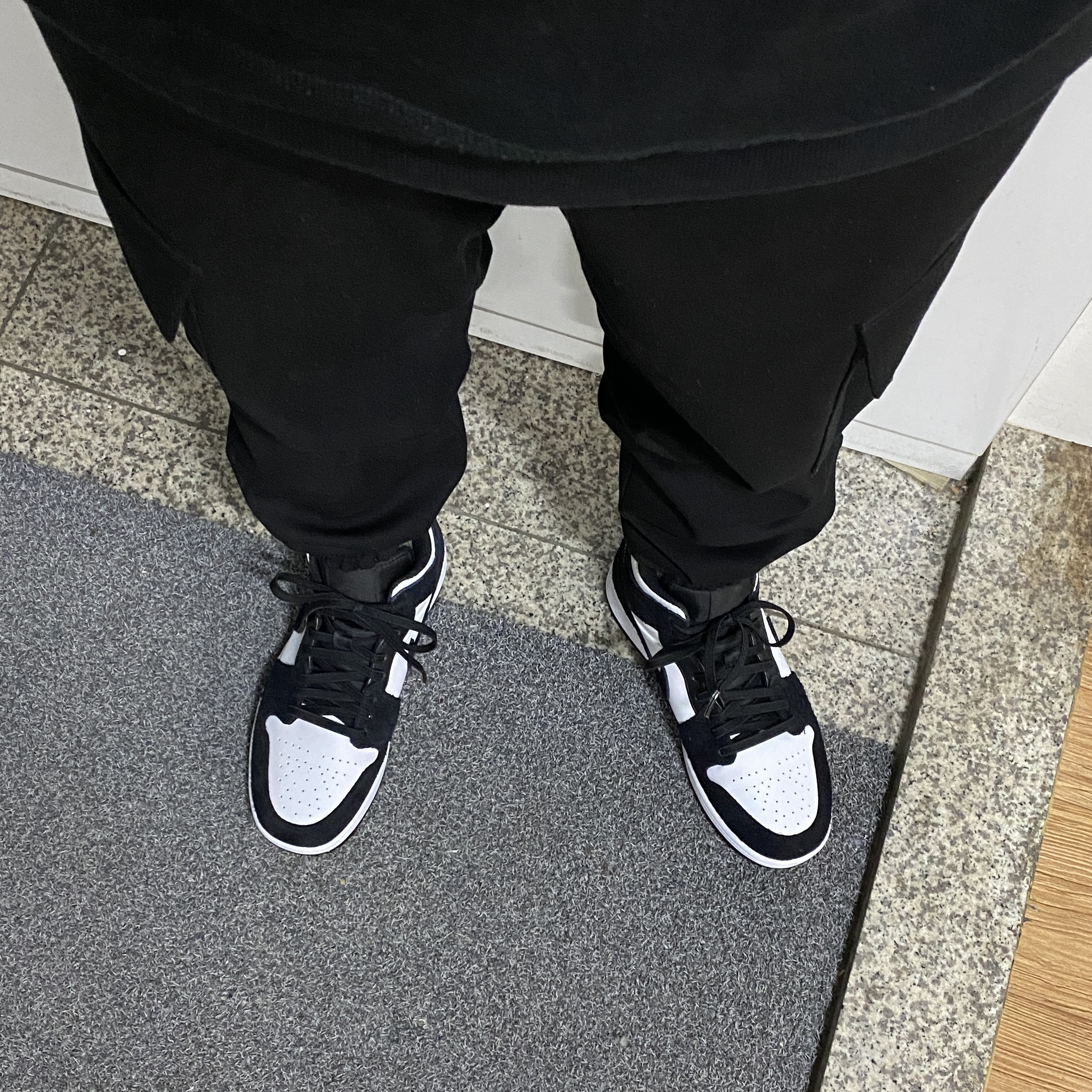 Jordan 1 Mid SE South Beach 착용 스타일