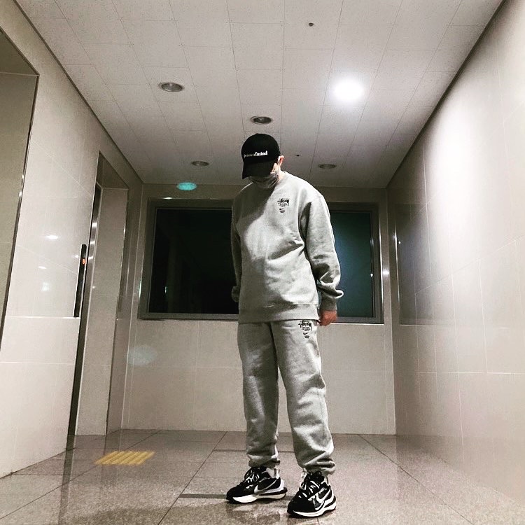 Nike x Stussy NRG ZR Fleece Pants Heather Grey - US/EU, Nike x Stussy NRG ZR Fleece Crewneck Heather Grey - US/EU 착용 스타일 - 1