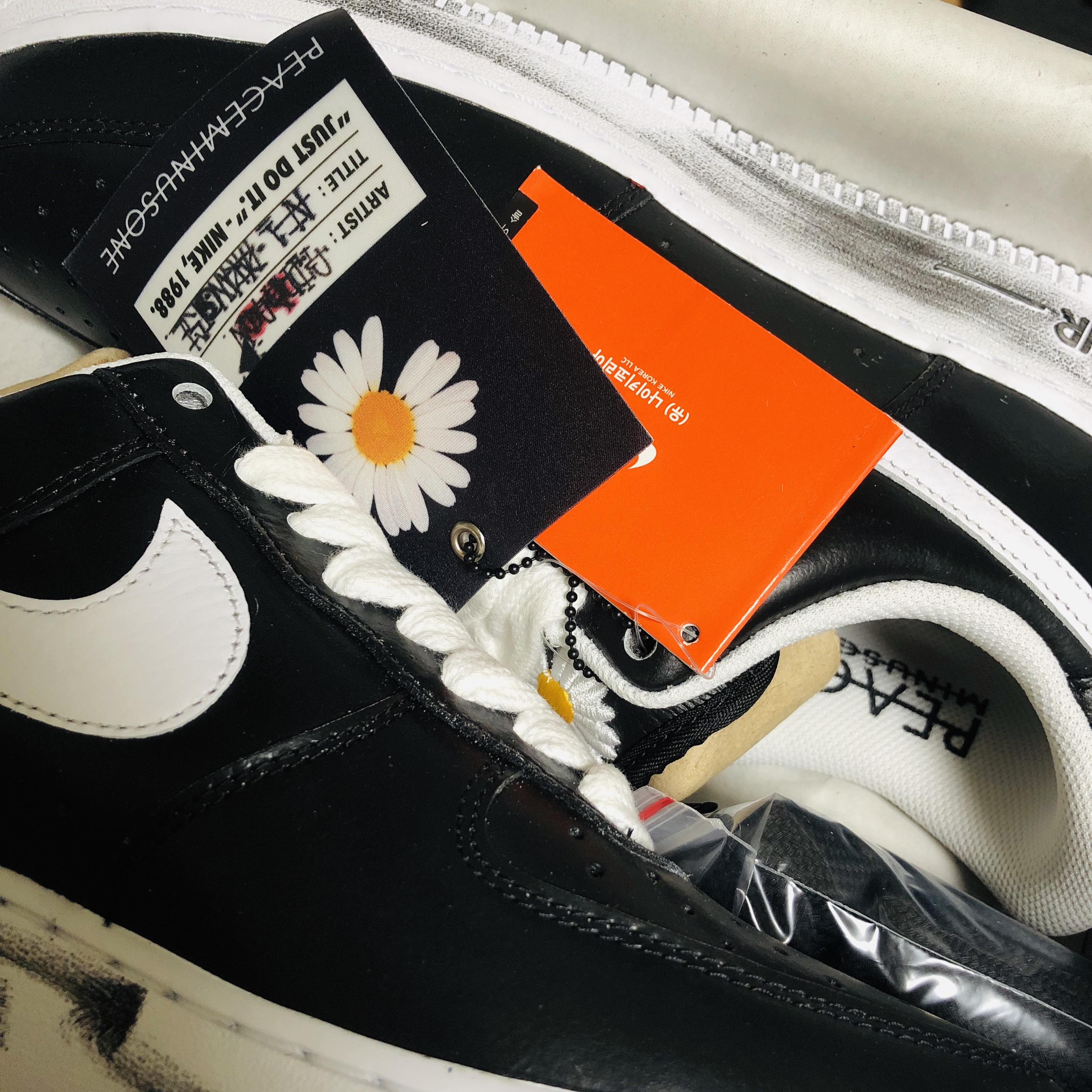 Nike x Peaceminusone Air Force 1 Low Para-Noise 착용 스타일