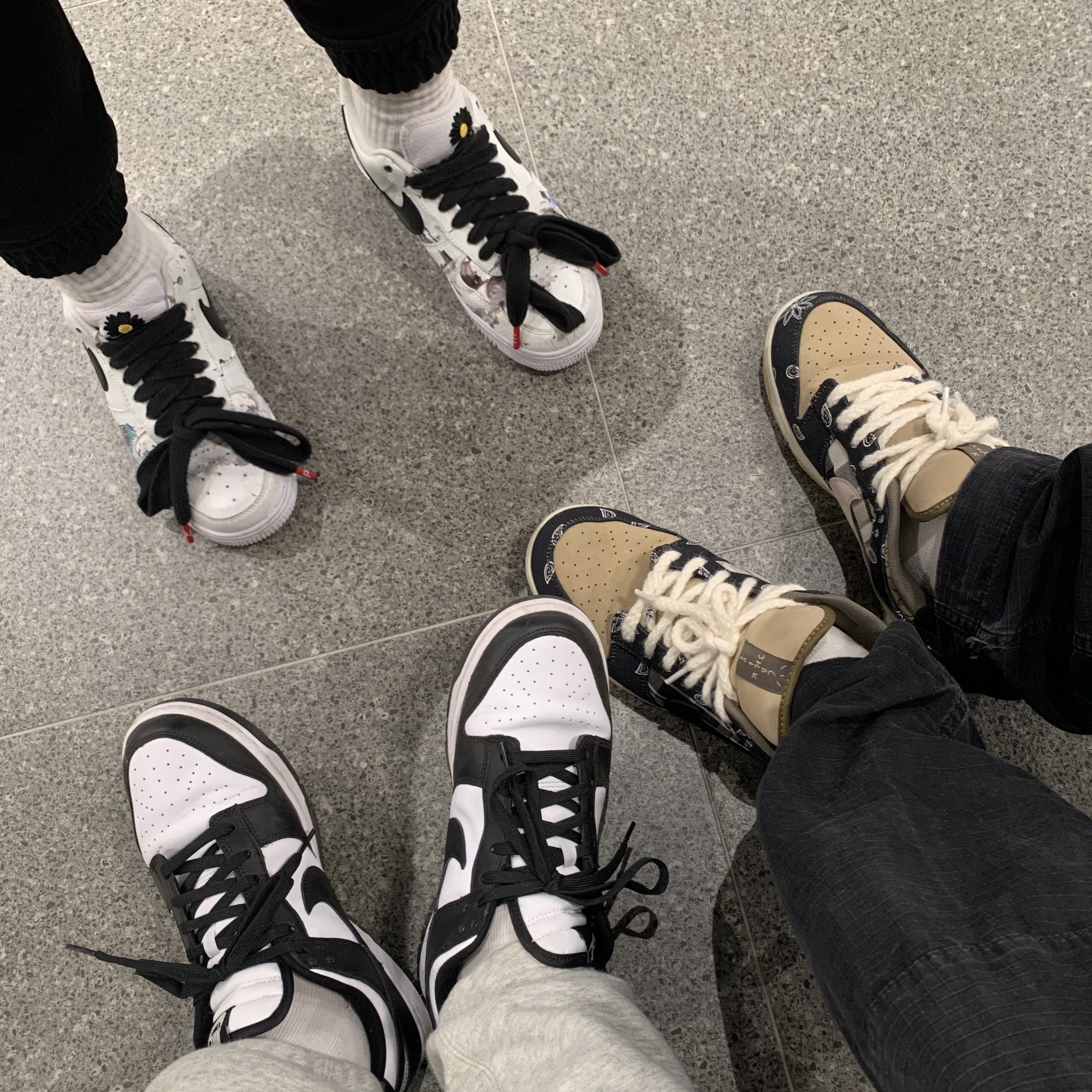 Nike Dunk Low Retro Black, Nike x Peaceminusone Air Force 1 Low Para-Noise 2.0 착용 스타일