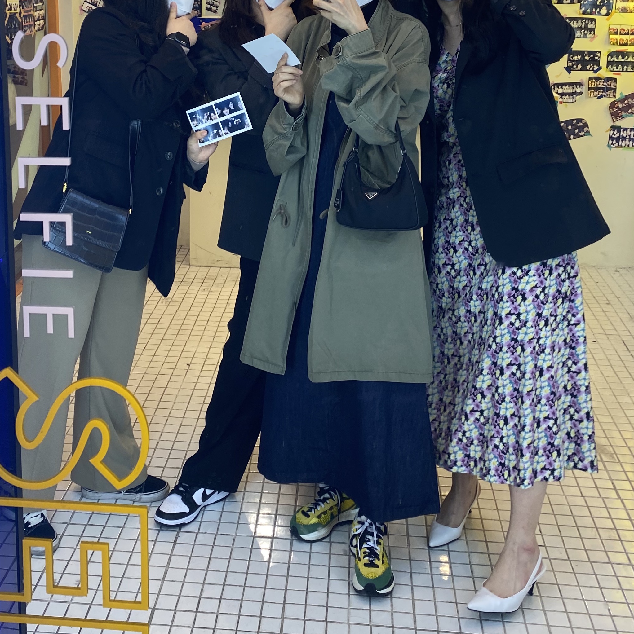 Nike x Sacai VaporWaffle Tour Yellow & Gorge Green Sail, (W) Nike Dunk Low Black 착용 스타일