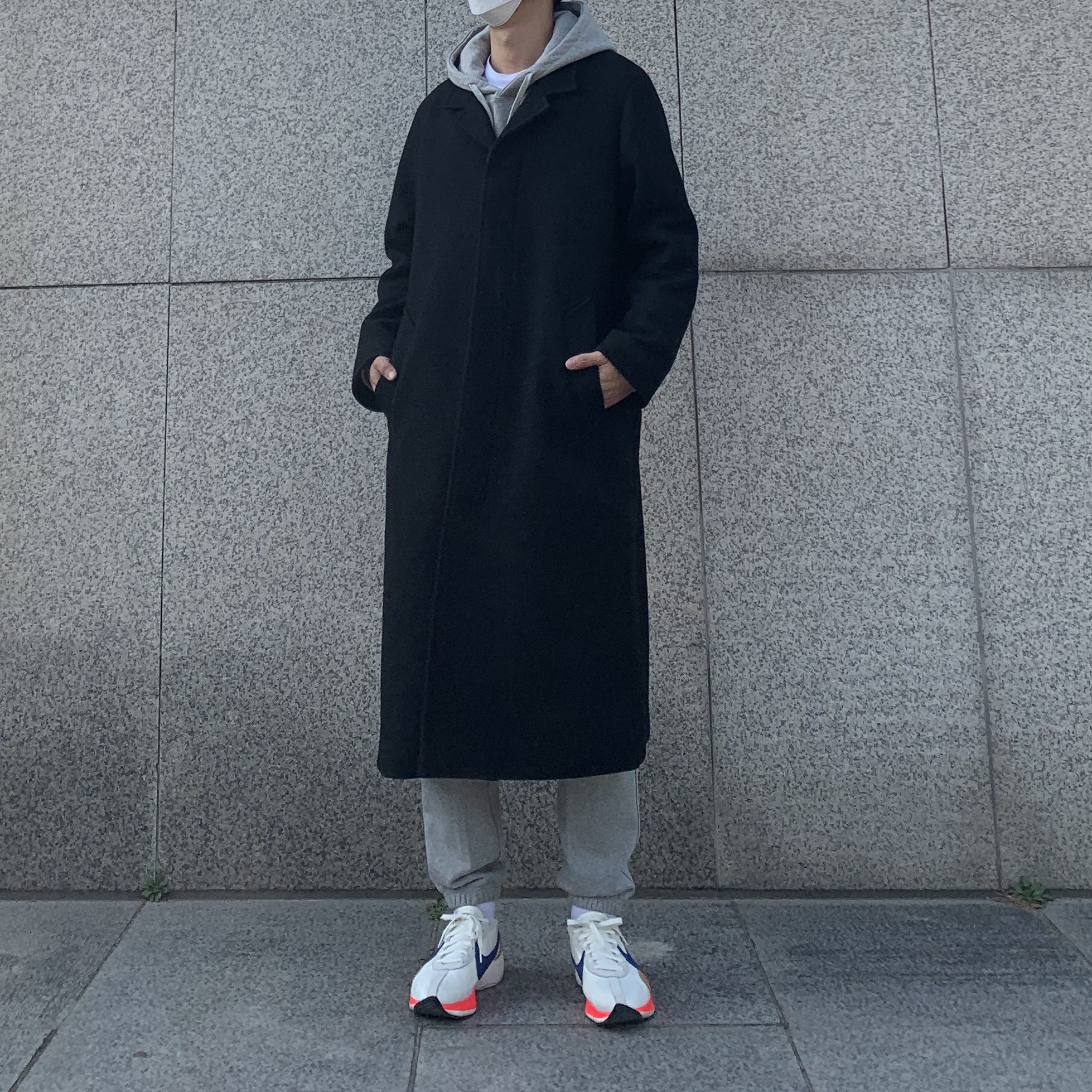 Nike Moon Racer Sail Solar Blue 착용 스타일