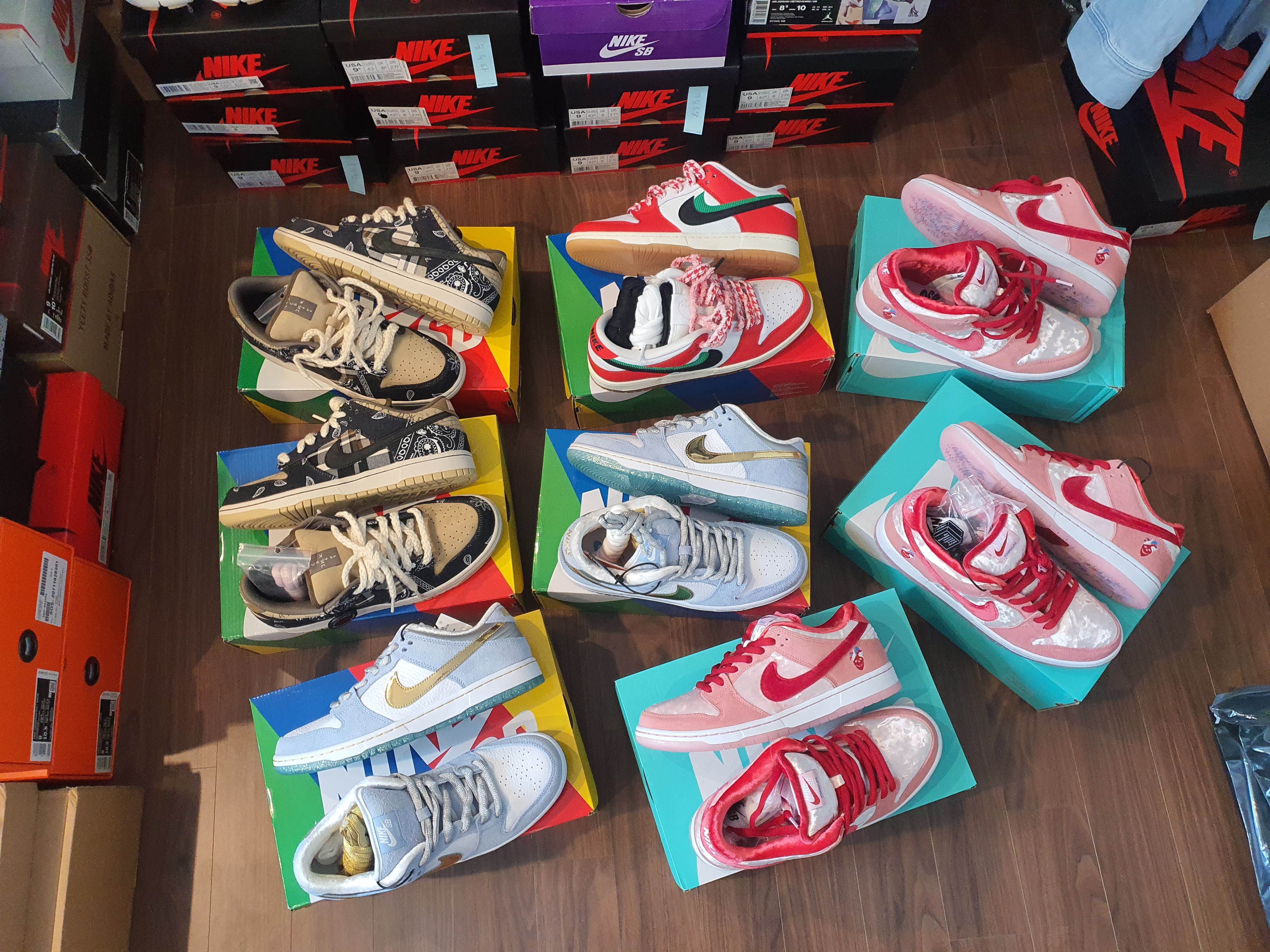 Nike x Sean Cliver SB Dunk Low Holiday Special, Nike x Frame Skate SB Dunk Low Pro Habibi 착용 스타일