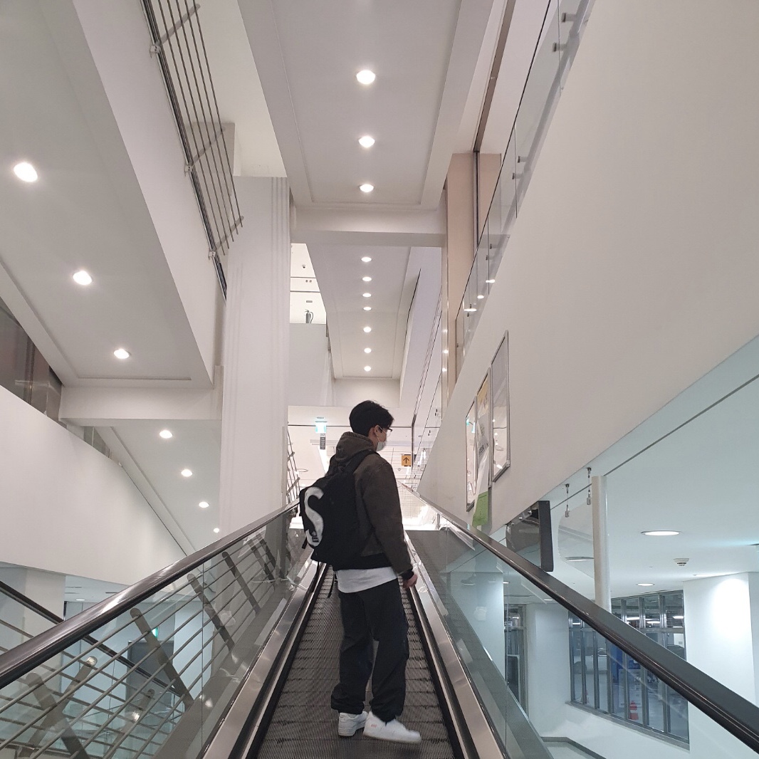 Nike x Supreme Air Force 1 Low White, Supreme x The North Face S Logo Expedition Backpack Black - 20FW 착용 스타일