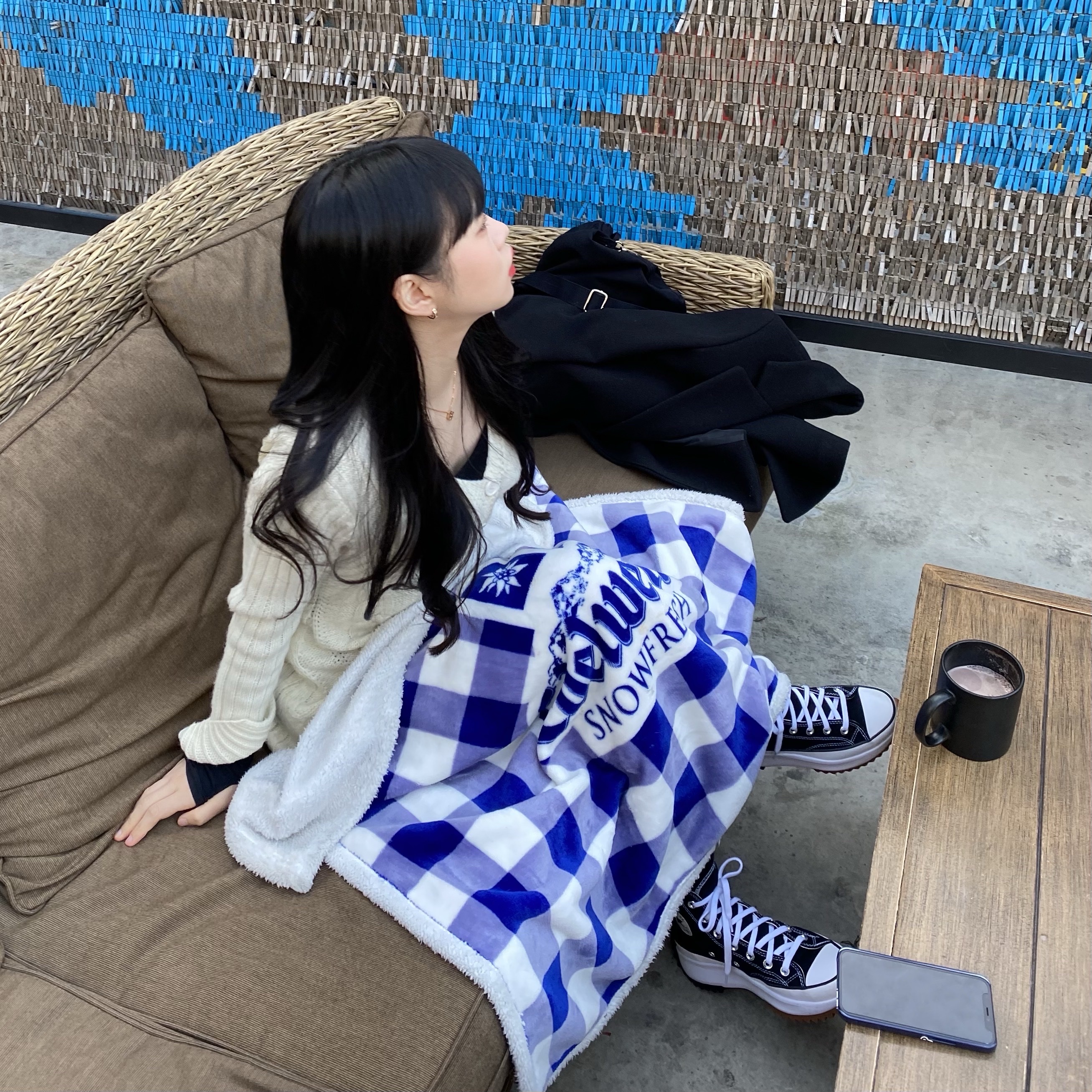 Converse Run Star Hike Hi Black White Gum 착용 스타일 - 1
