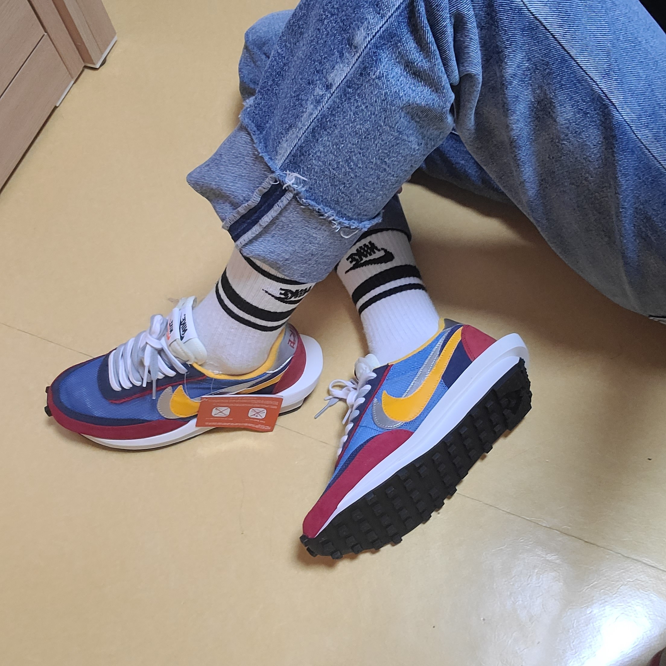 Nike x Sacai LDWaffle Blue Multi 착용 스타일