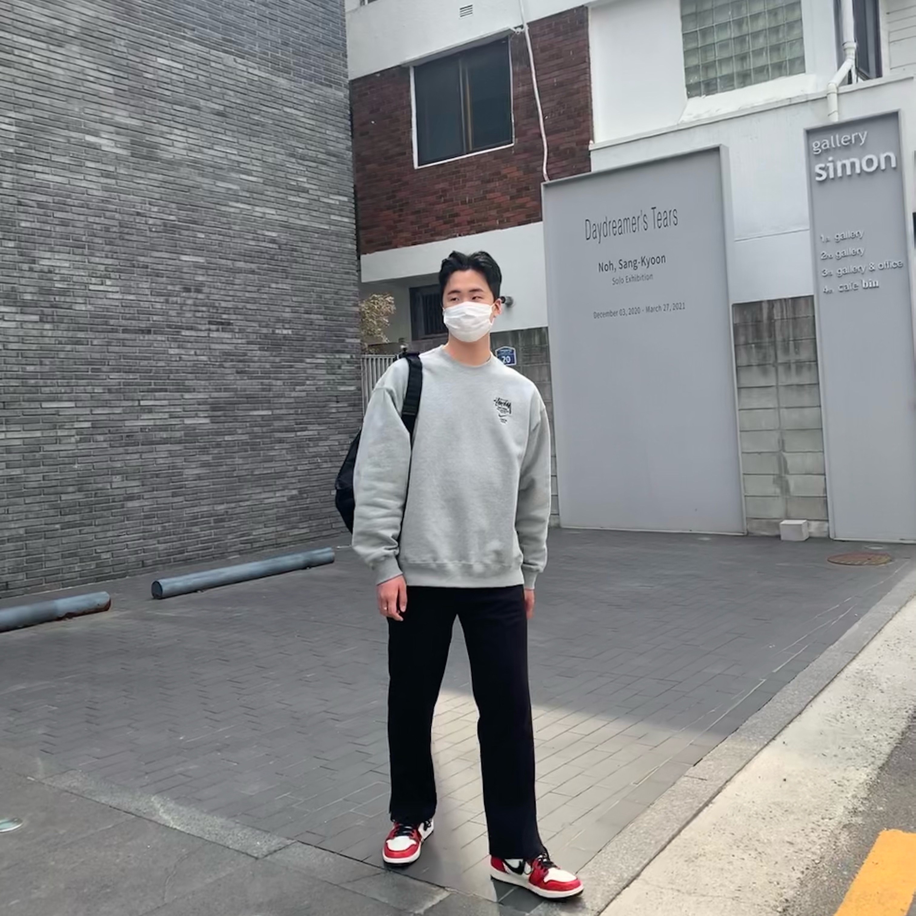 Jordan 1 Retro High OG Defiant SB LA to Chicago, Nike x Stussy NRG ZR Fleece Crewneck Heather Grey - Asia 착용 스타일