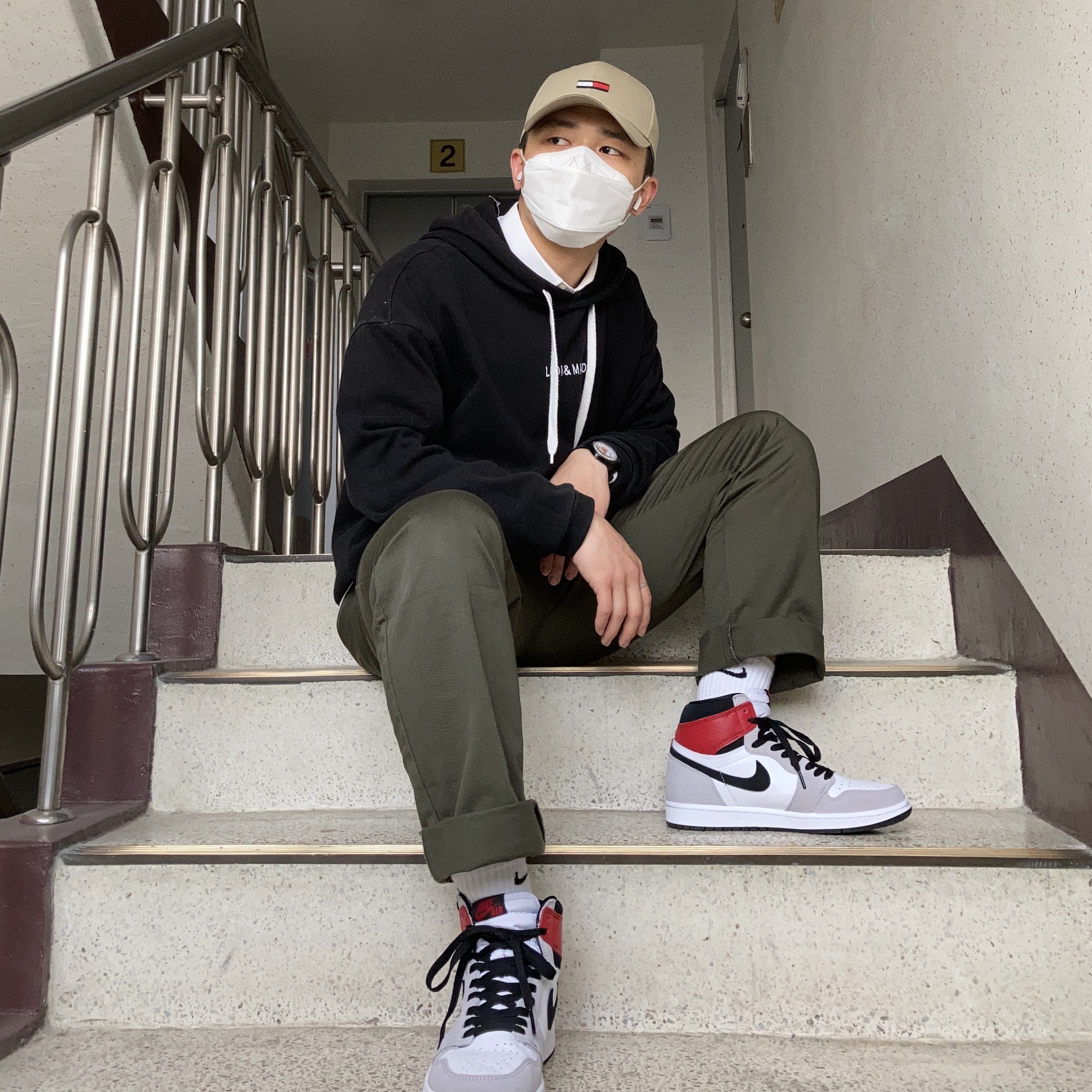 Jordan 1 Retro High OG Light Smoke Grey 착용 스타일