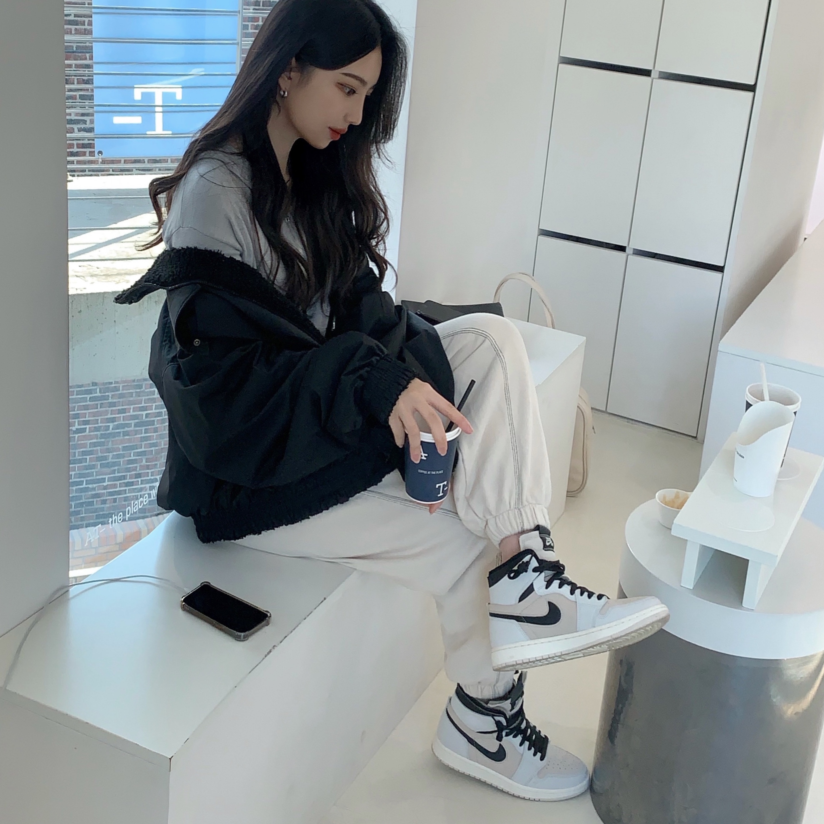 (W) Jordan 1 Zoom Air CMFT Summit Sail 착용 스타일 - 2