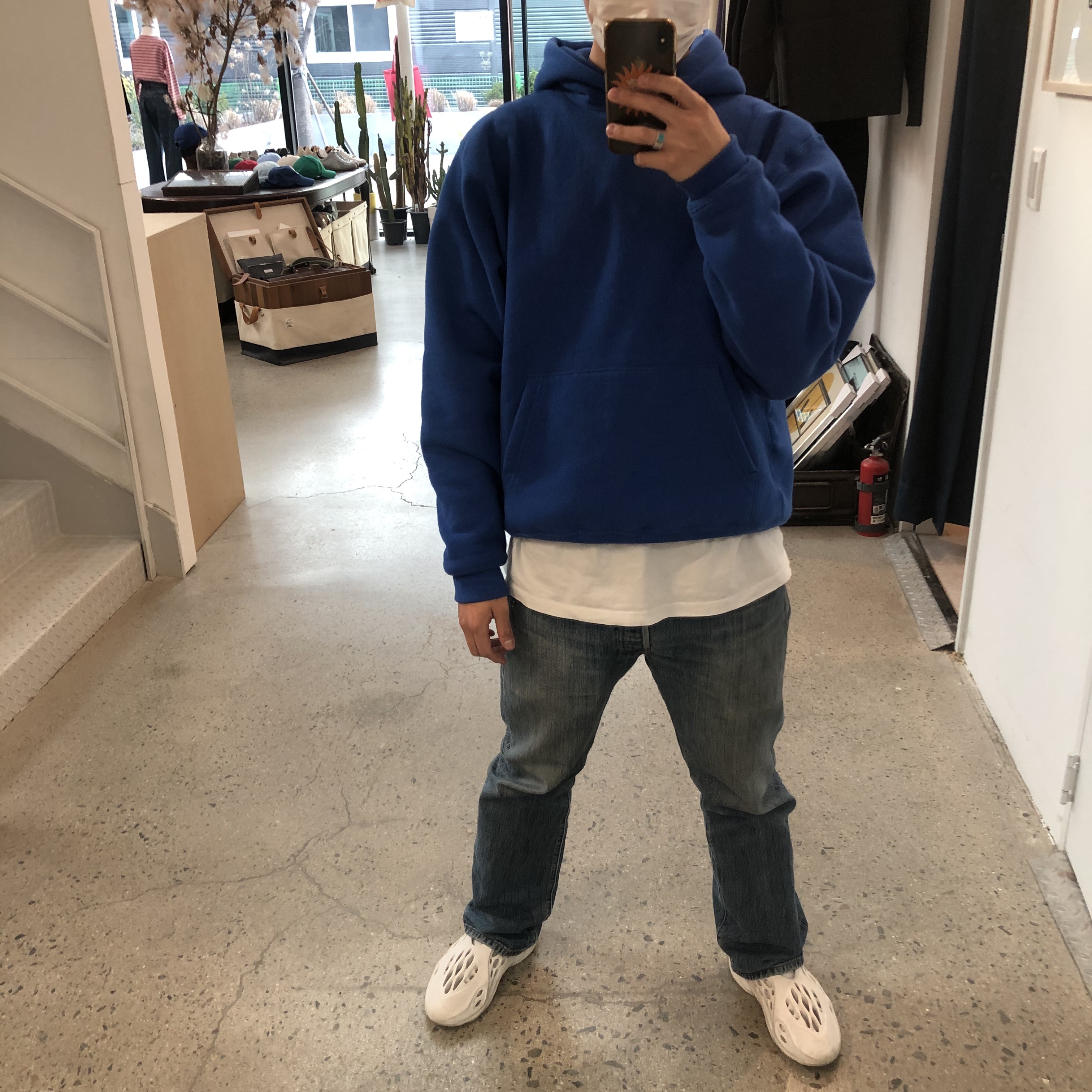 Adidas Yeezy Foam RNNR Ararat 착용 스타일