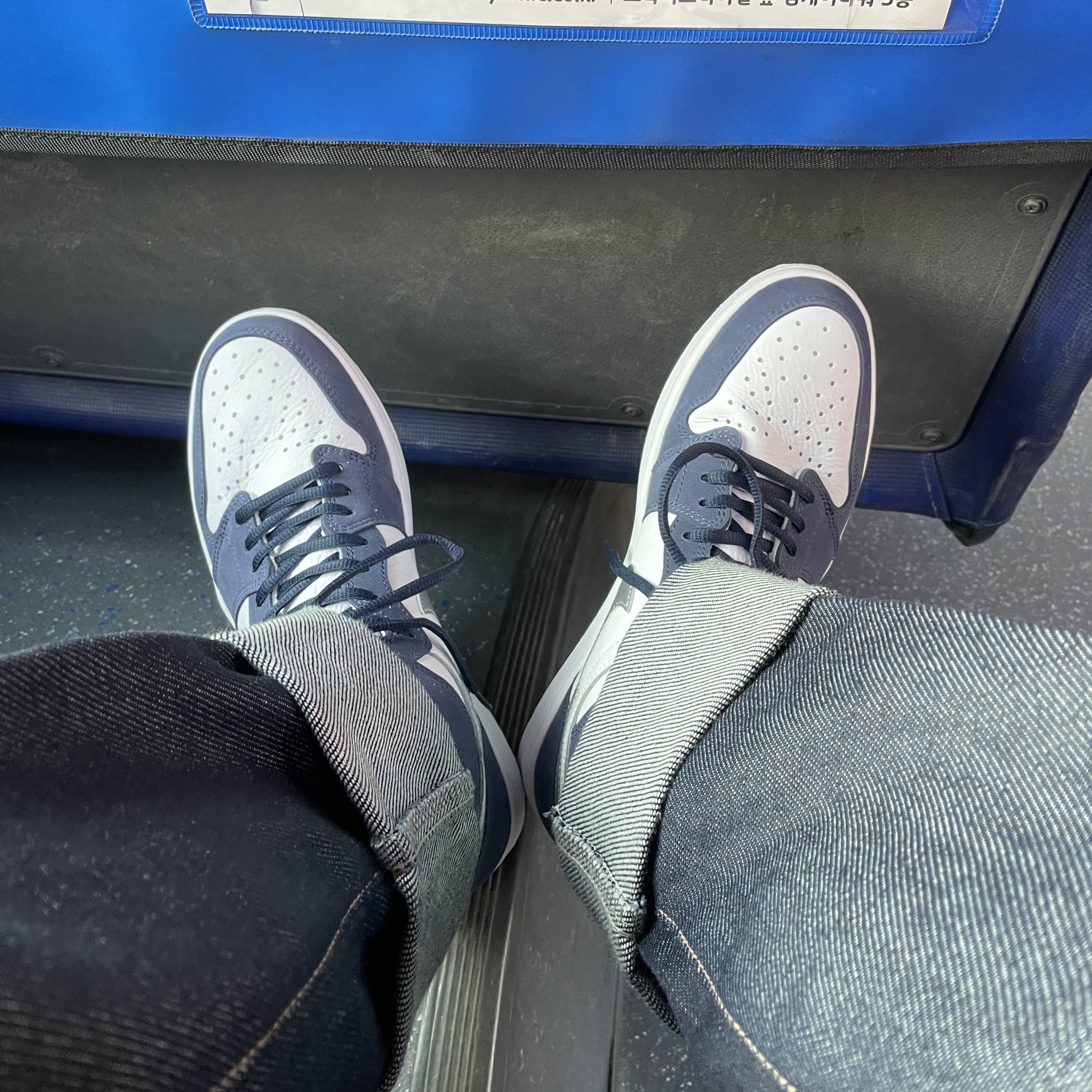 Jordan 1 Retro High OG CO.JP Midnight Navy 착용 스타일