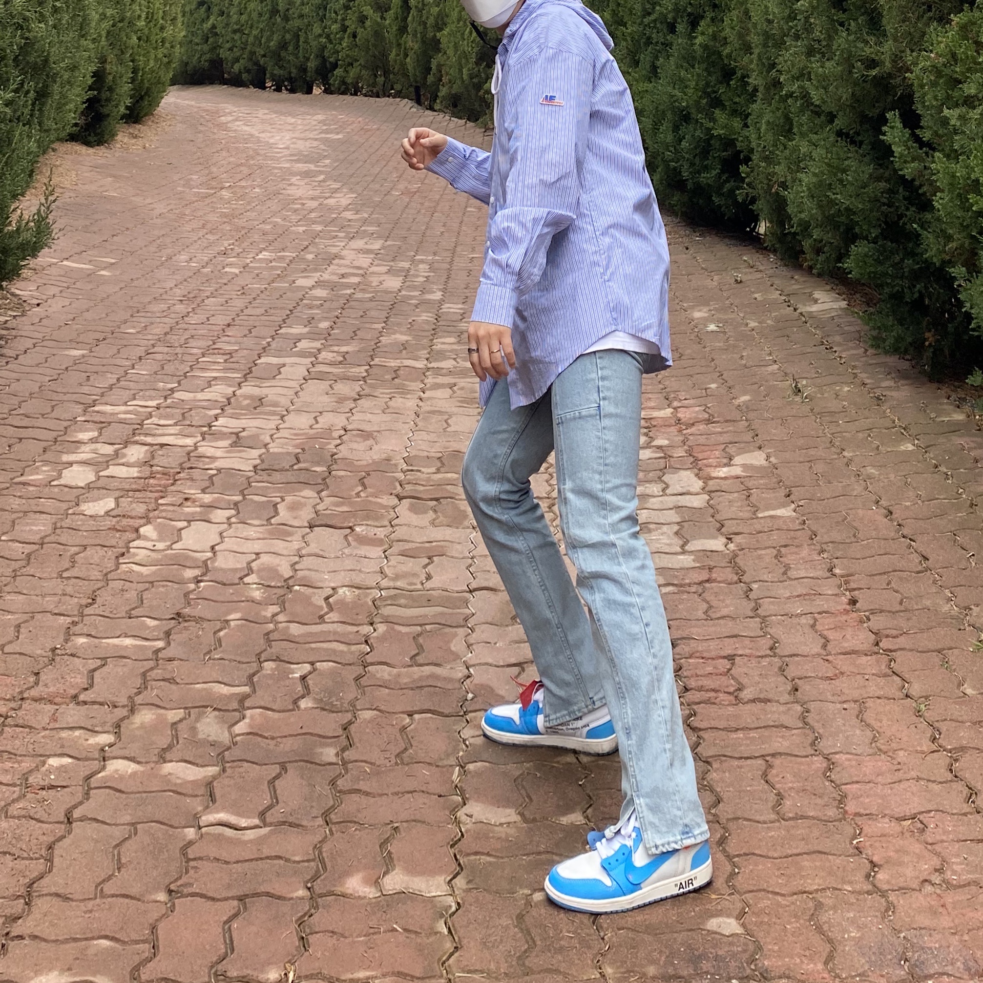 Jordan 1 x Off-White Retro High University Blue 착용 스타일