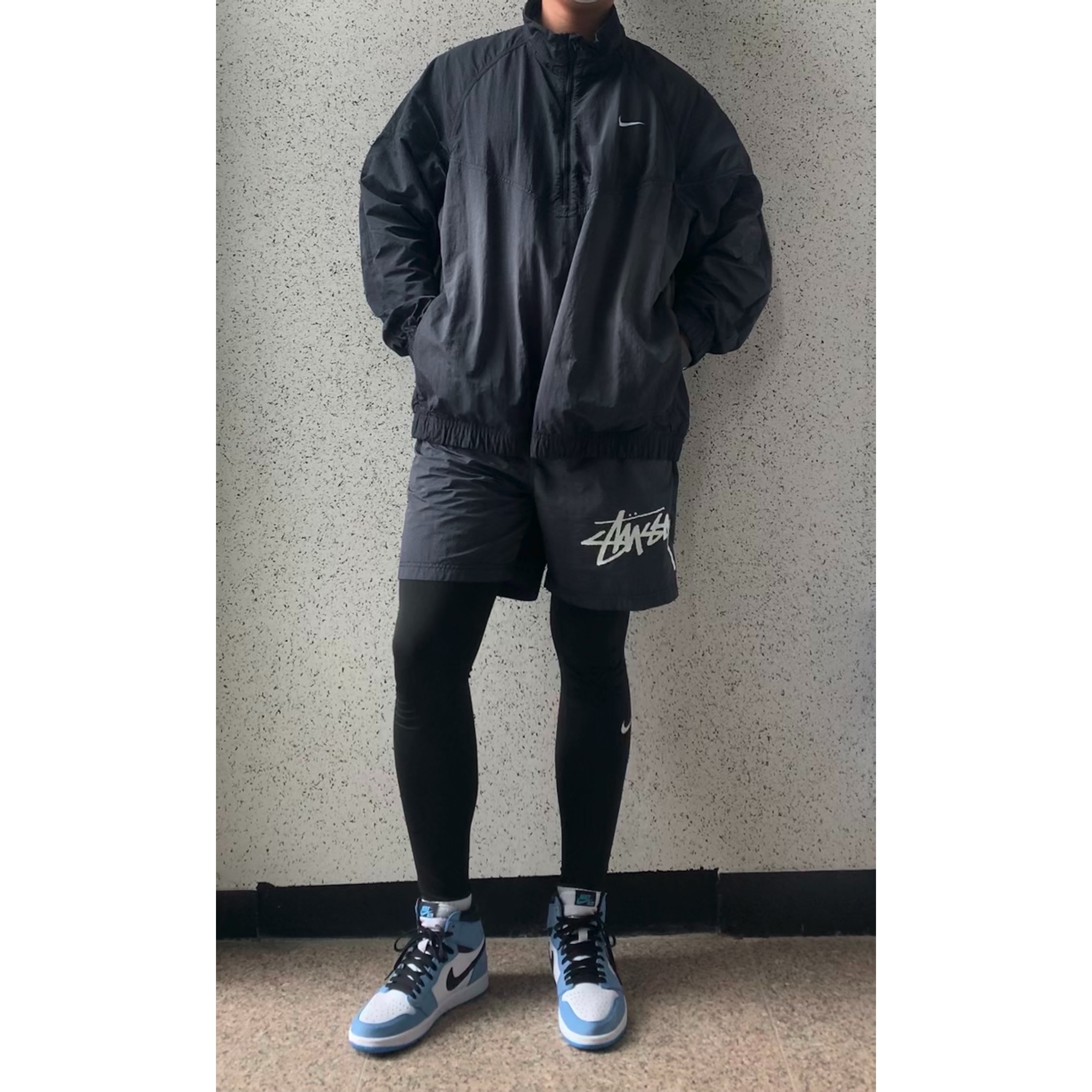 Jordan 1 Retro High OG University Blue, Nike x Stussy Windrunner Jacket Off Noir 착용 스타일
