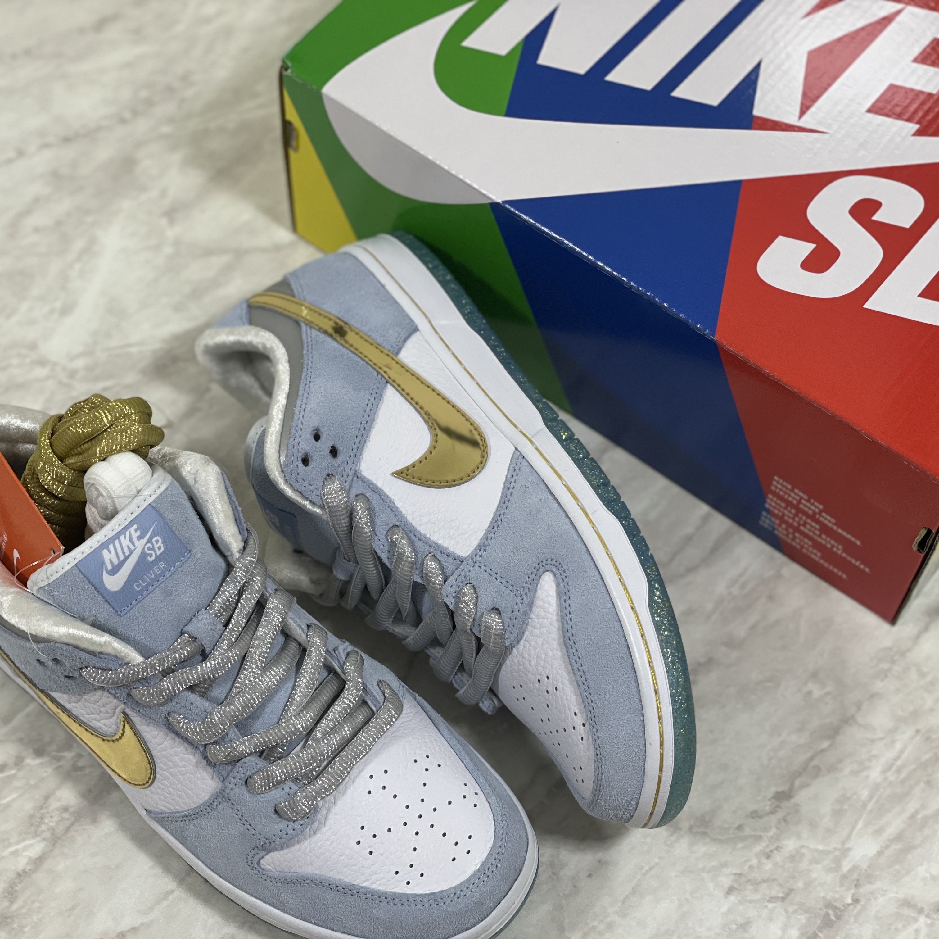 Nike x Sean Cliver SB Dunk Low Holiday Special 착용 스타일
