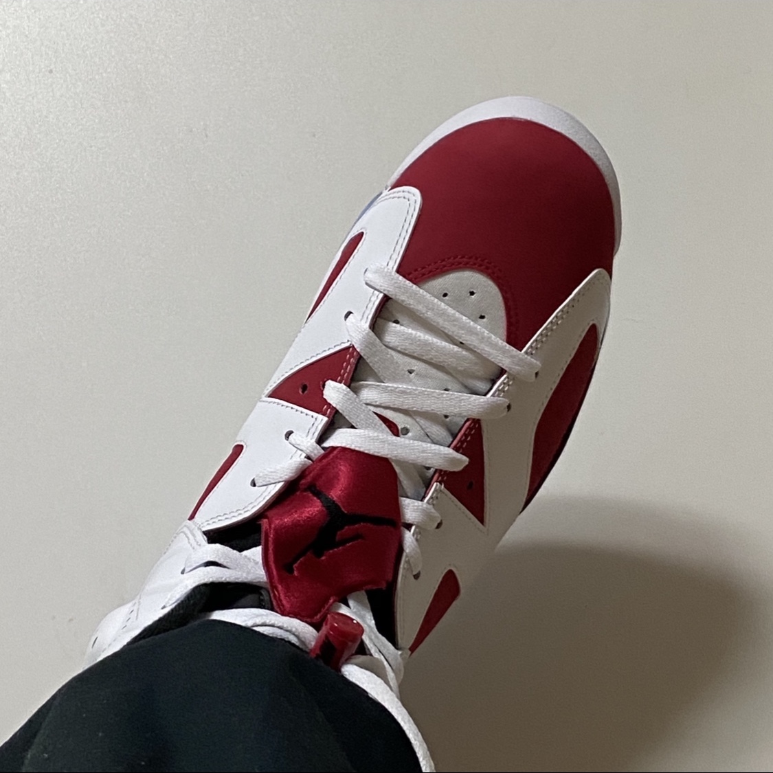 Jordan 6 Retro Carmine 2021, (GS) Jordan 6 Retro Carmine 2021 착용 스타일
