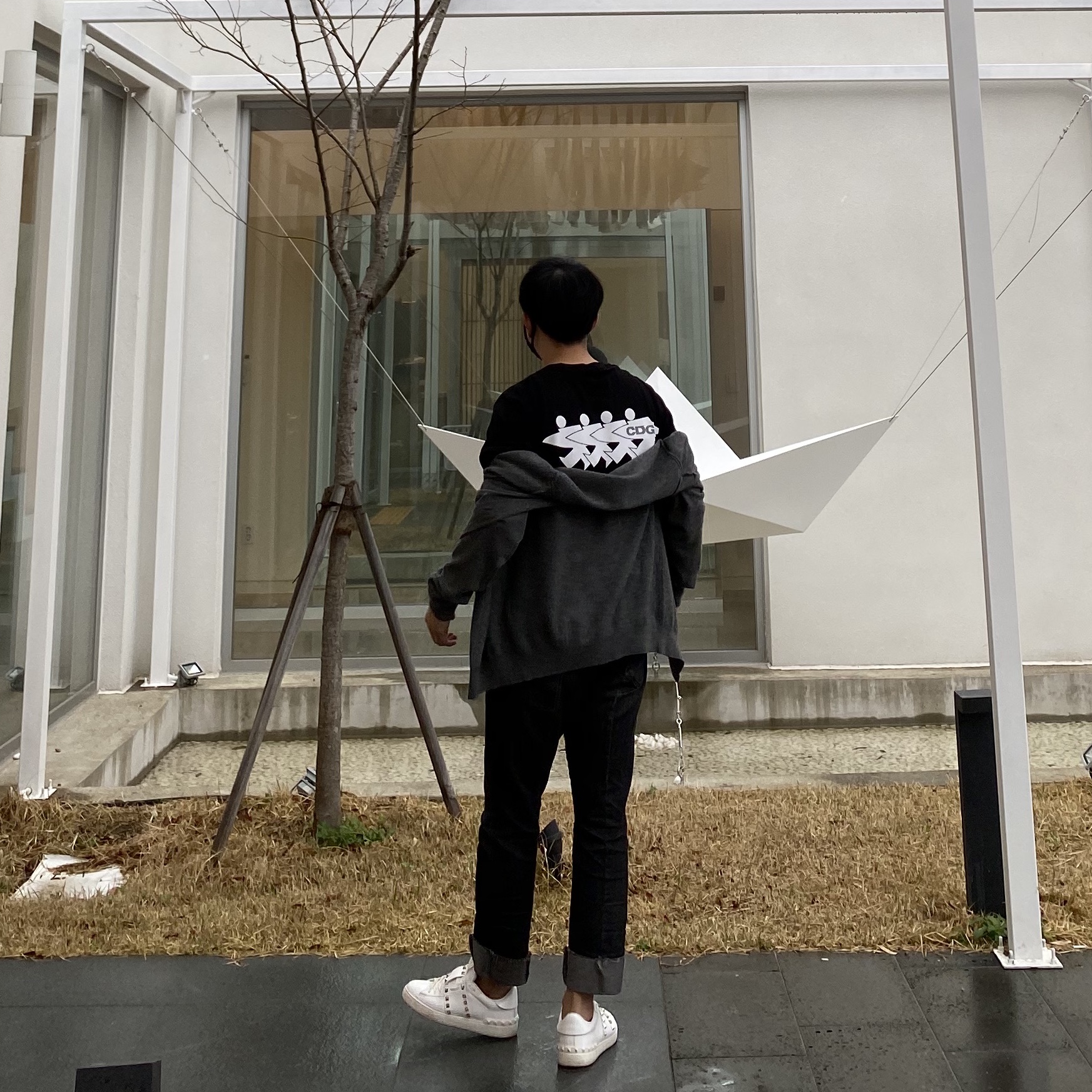 Stussy x CDG Surfman T-Shirt Black 착용 스타일