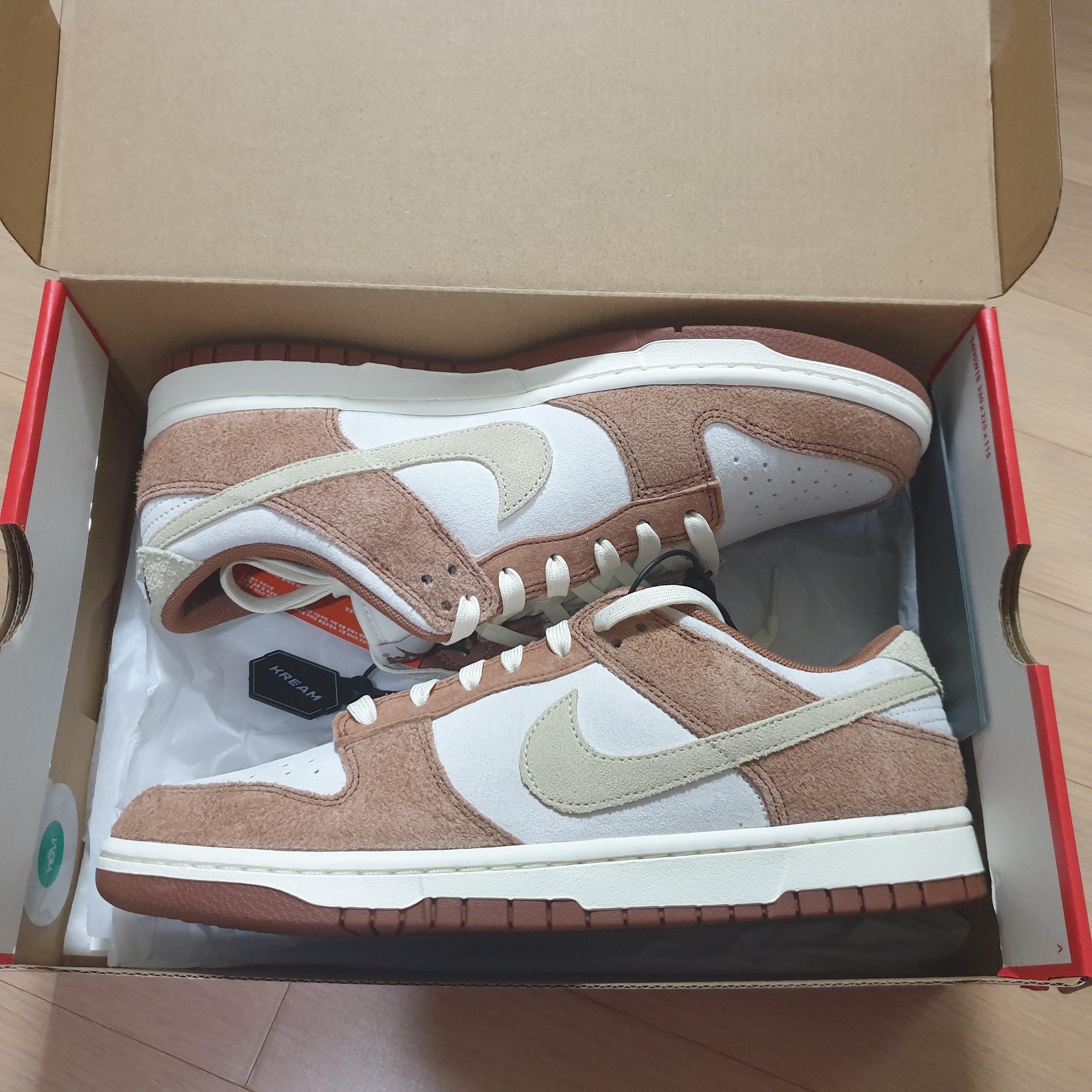 Jordan 1 Retro High OG University Blue, Nike Dunk Low Pro Premium Medium Curry 착용 스타일 - 2