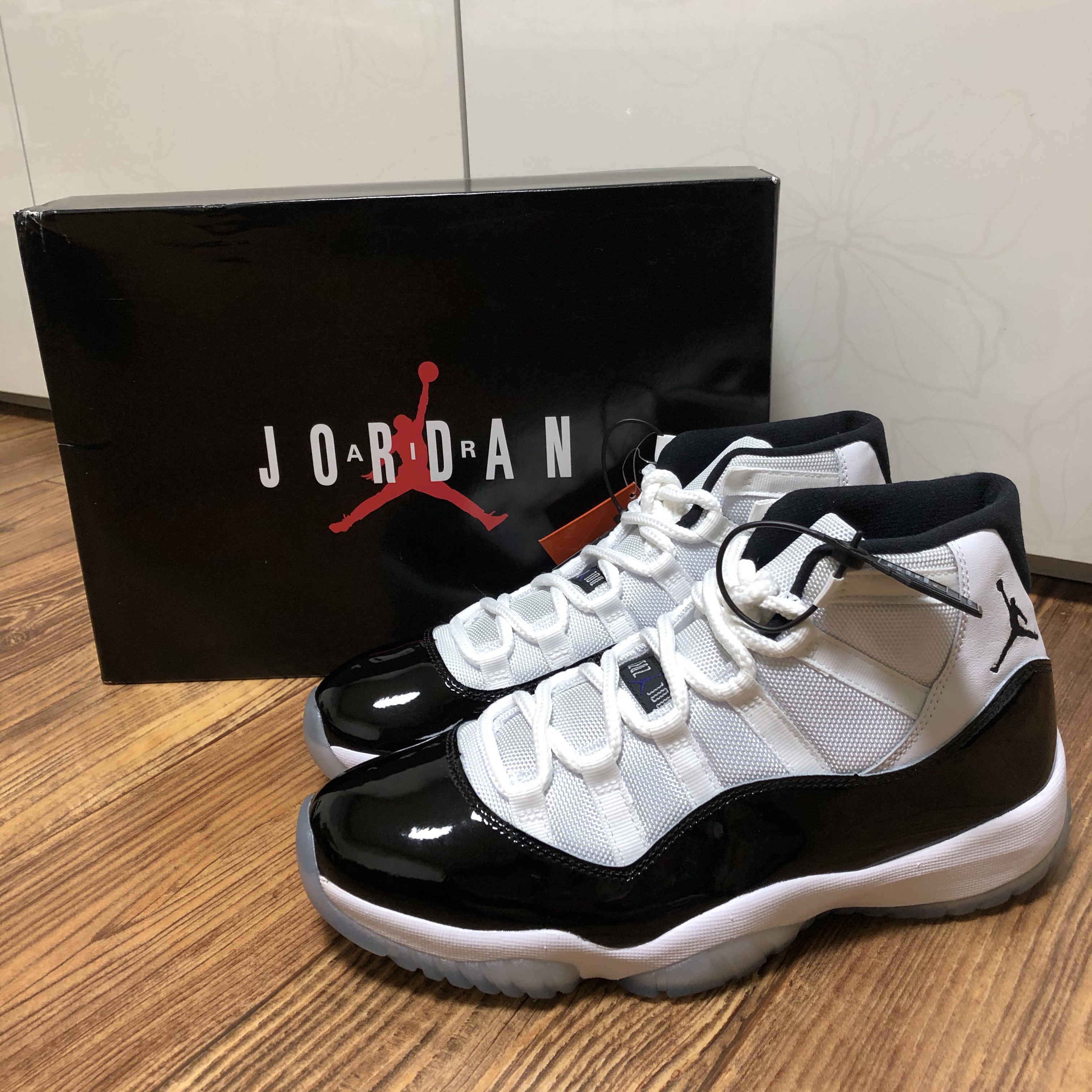 Jordan 11 Retro Concord 2018 착용 스타일 - 3