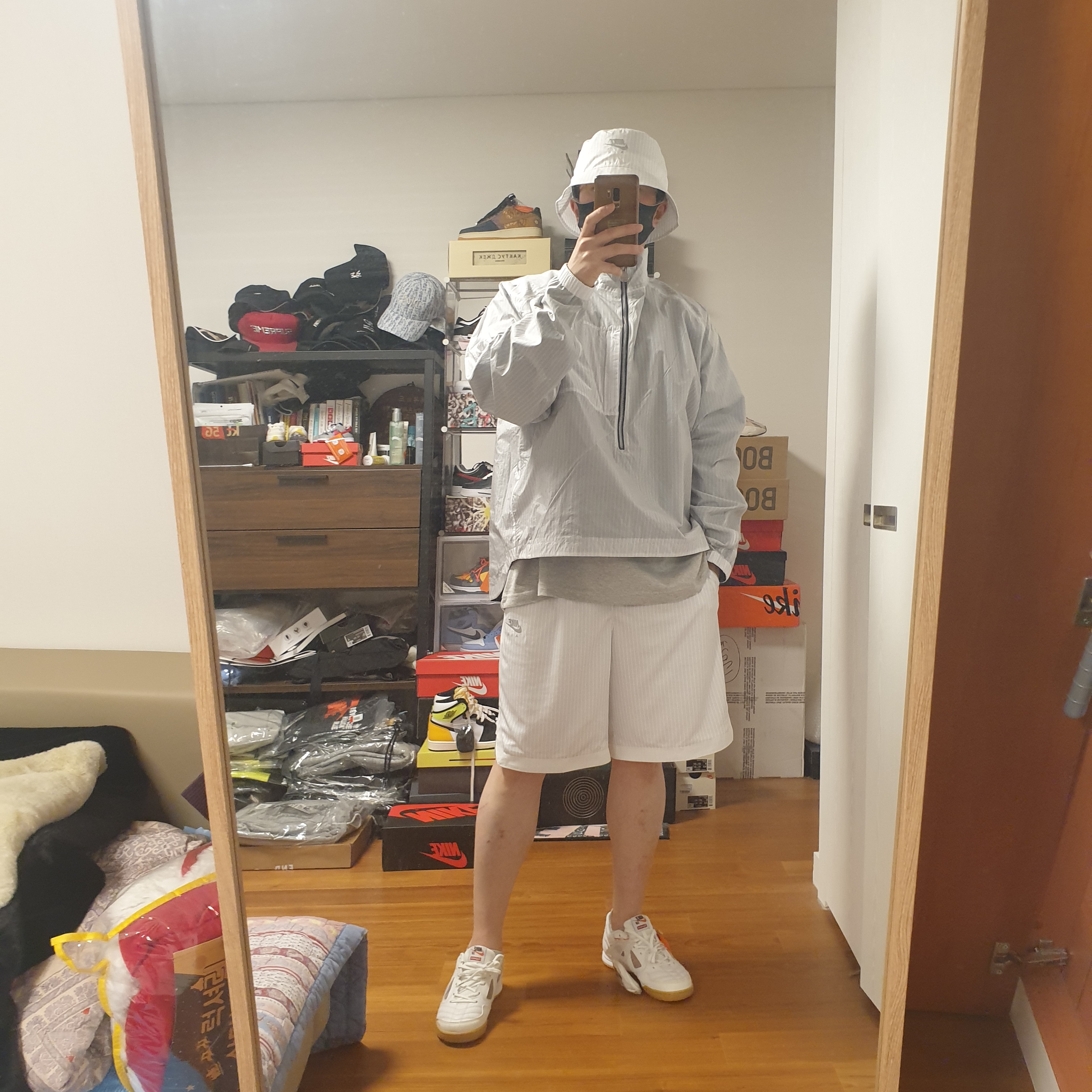 Nike x Kim Jones Reversible Wind Breaker Navy - US/EU, Nike x Kim Jones Bucket Hat White 착용 스타일 - 2