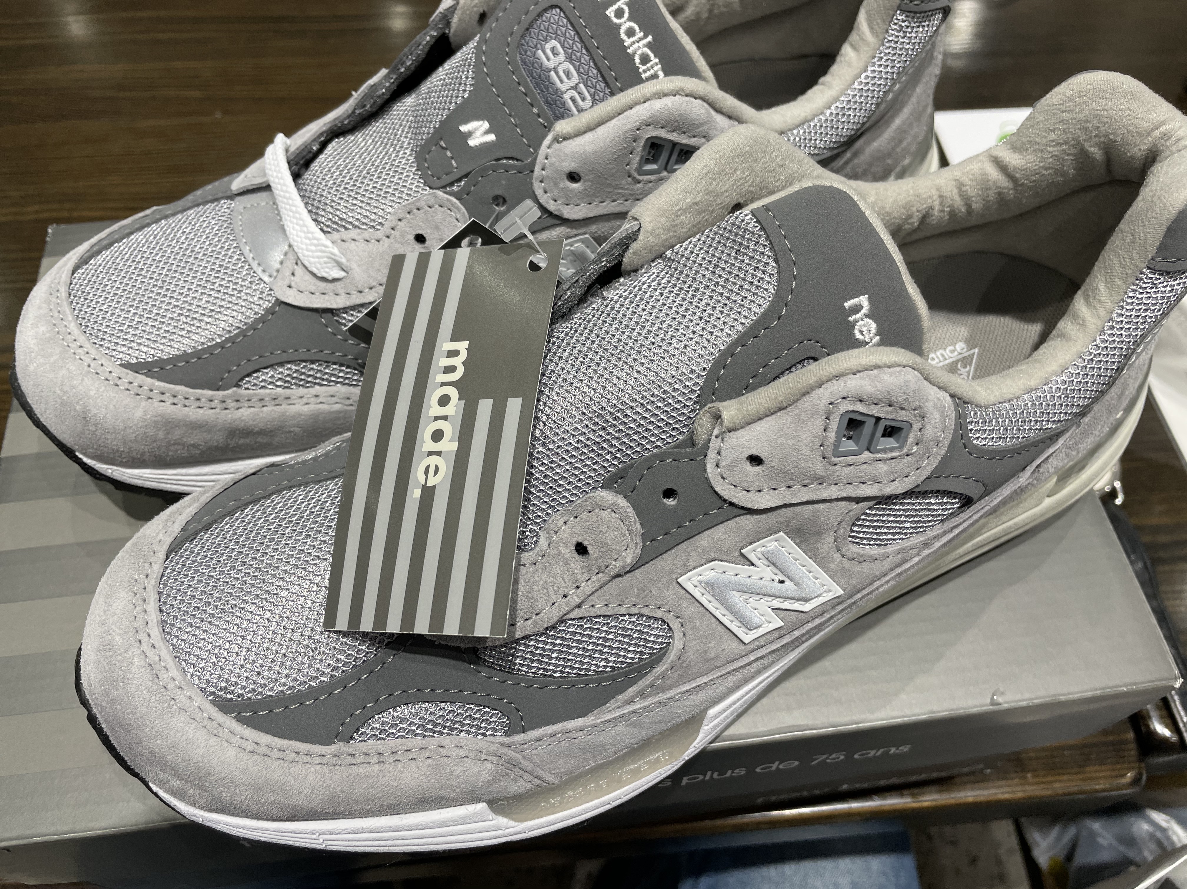 New Balance 992 Made in USA Grey - D Standard 착용 스타일