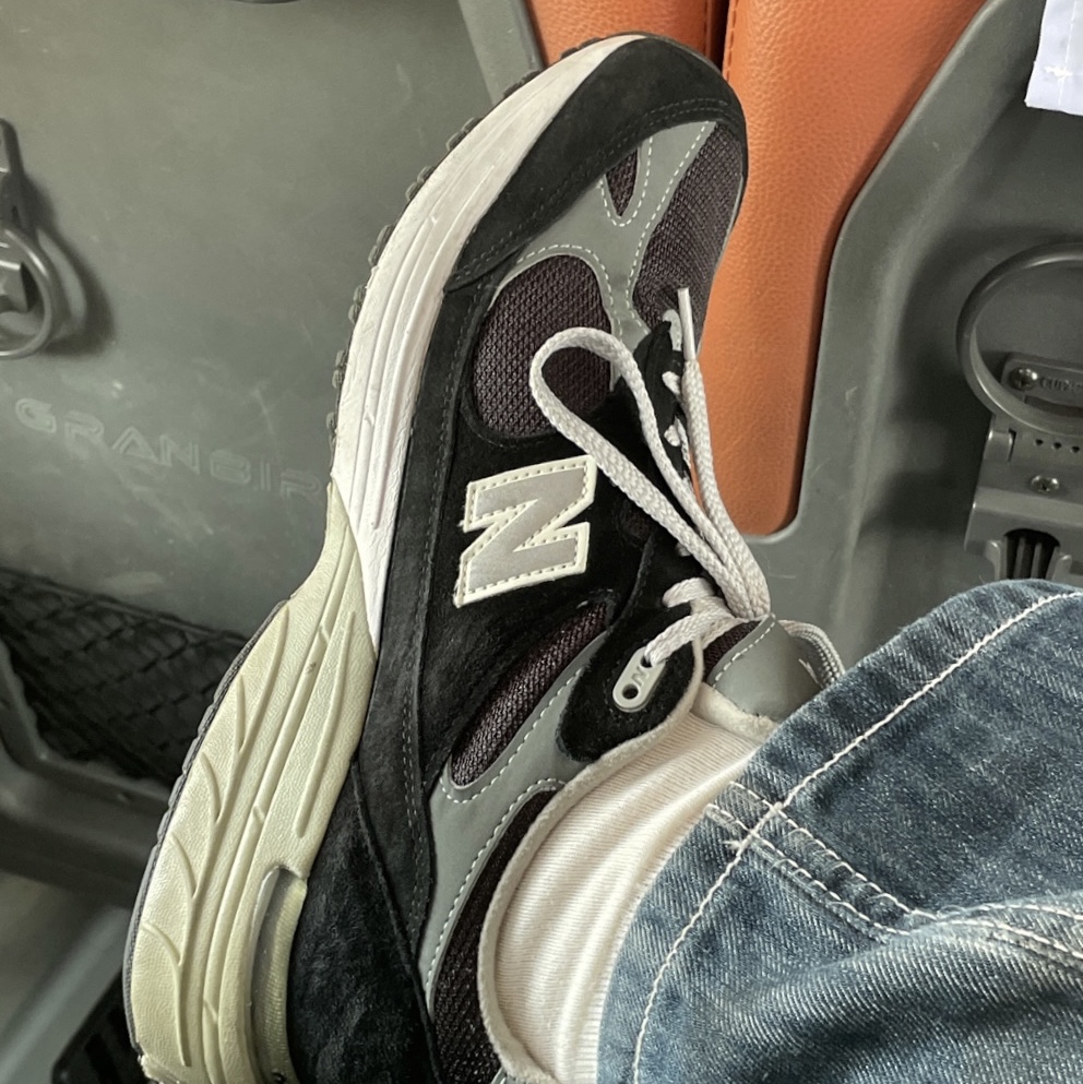 New Balance 993 Made in USA Black - D Standard 착용 스타일 - 2
