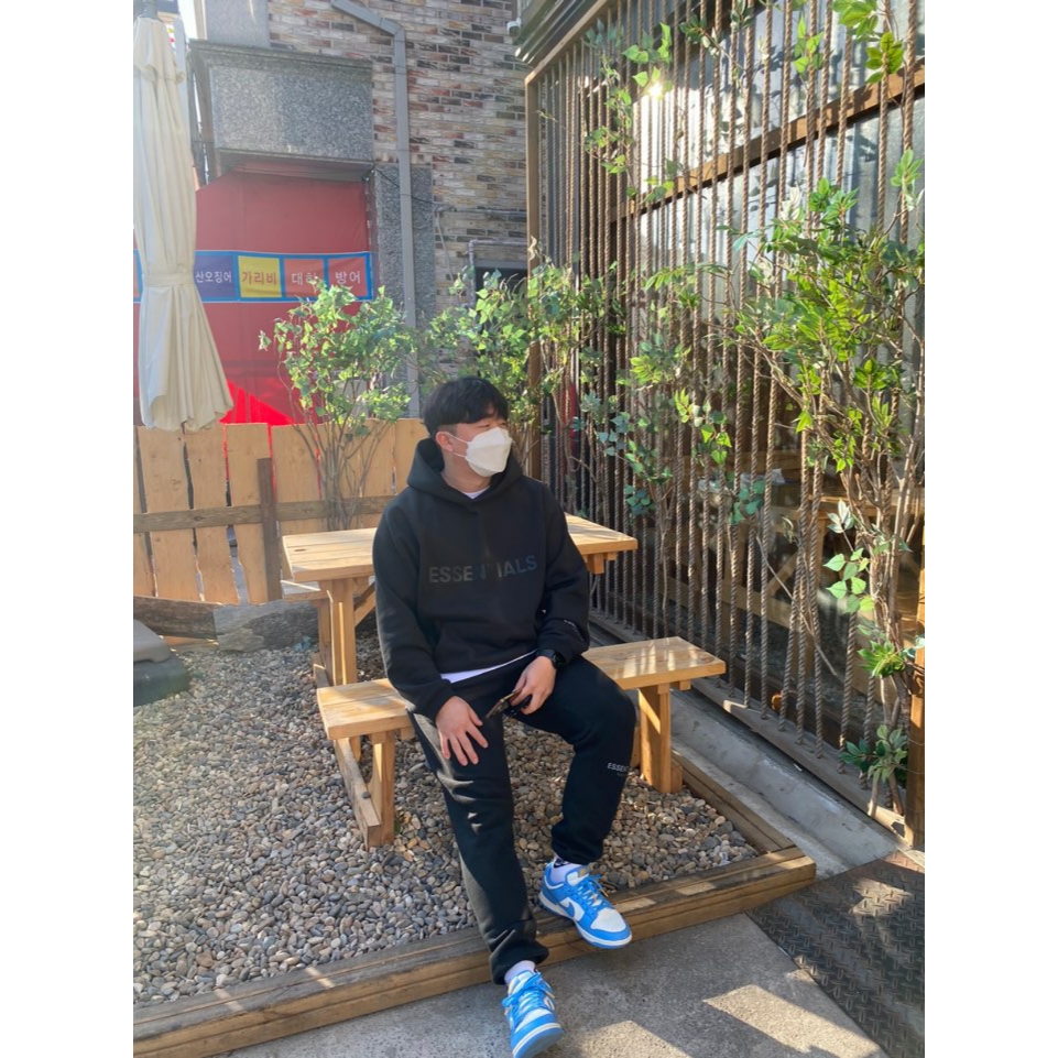(W) Nike Dunk Low Coast, Essentials Sweatpants Dark Slate/Black 2020 착용 스타일