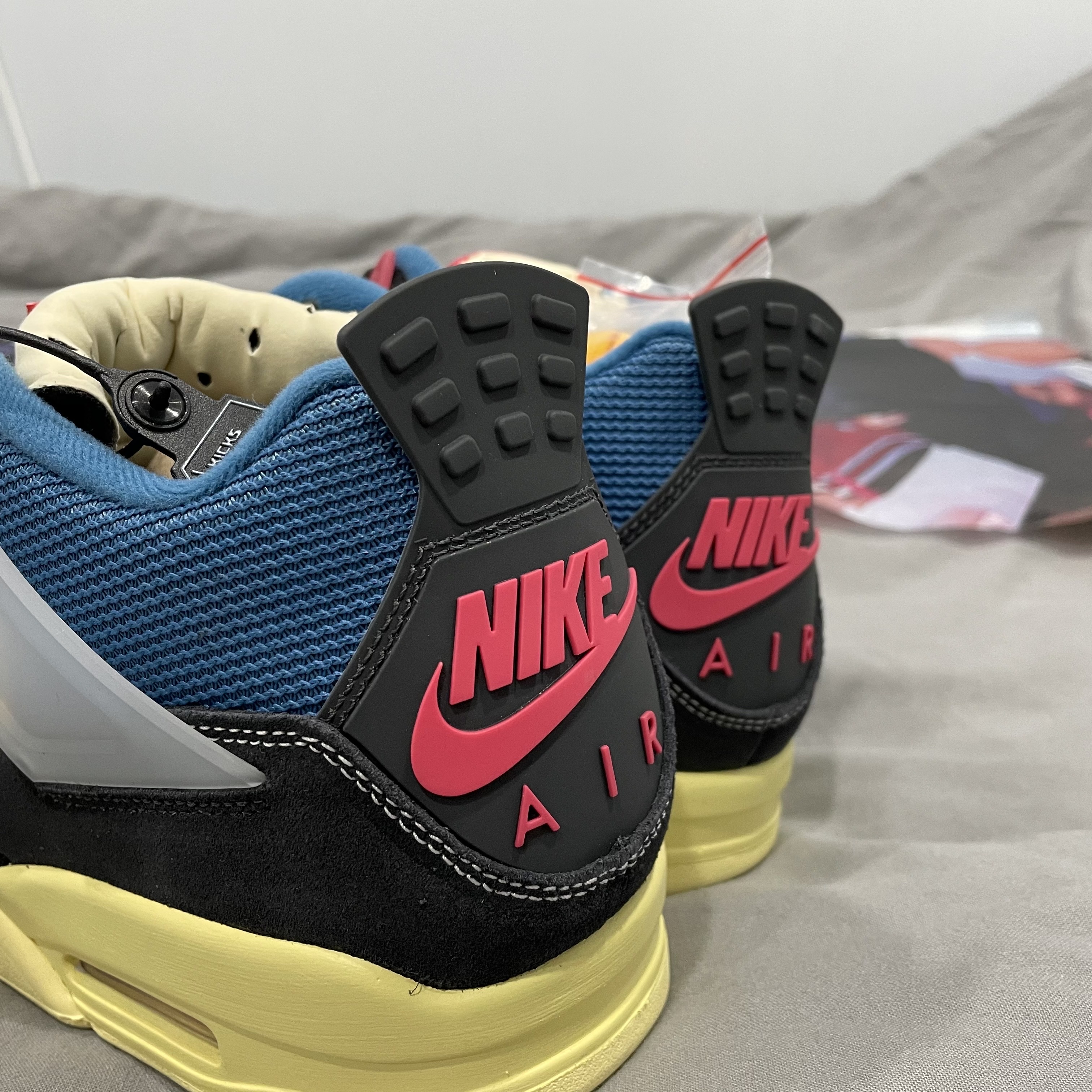 Jordan 4 x Union Retro Off Noir 착용 스타일 - 2