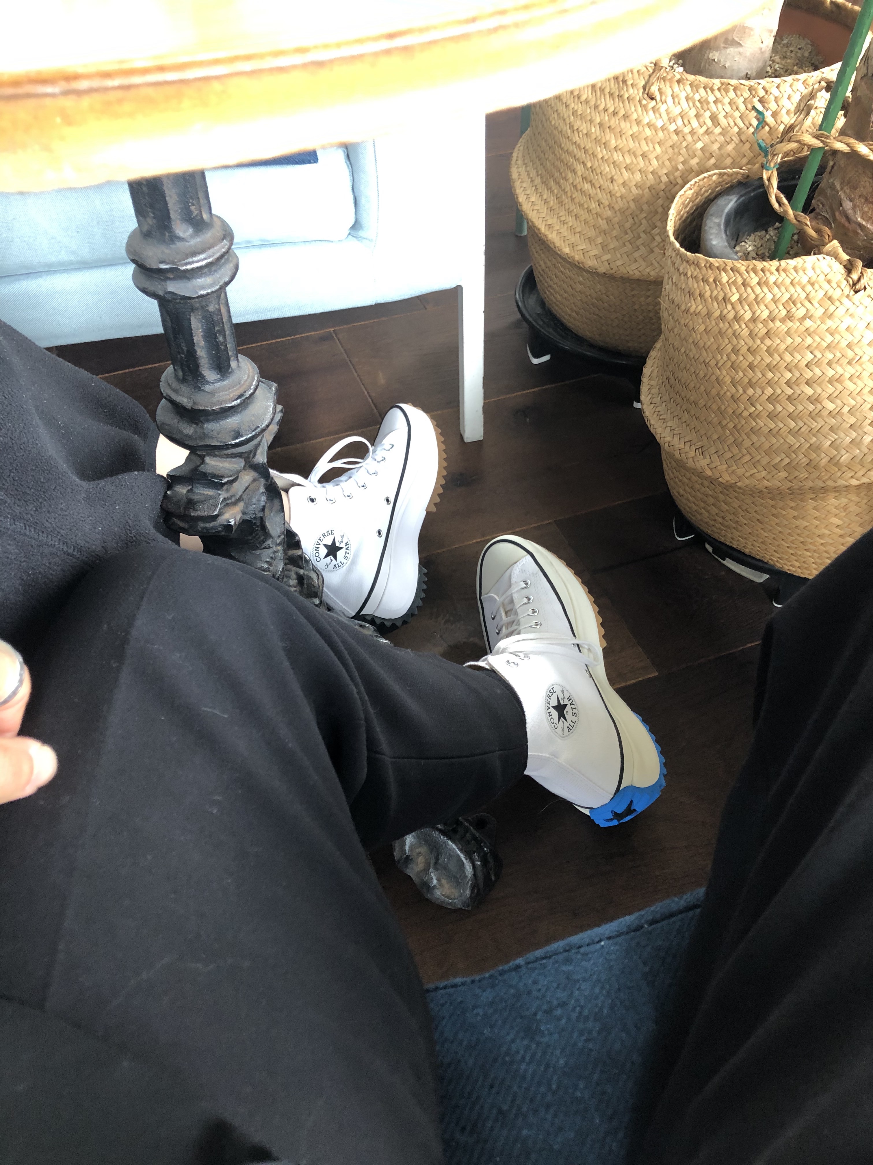 Converse x JW Anderson Run Star Hike Hi White, Converse Run Star Hike Hi White Black Gum 착용 스타일 - 2