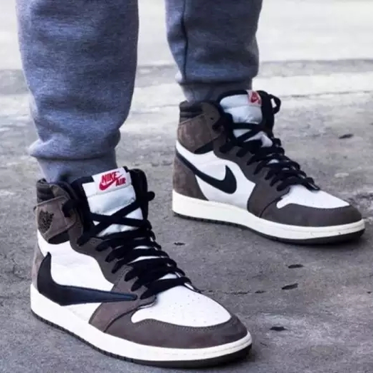 Jordan 1 x Travis Scott Retro High OG SP Mocha 착용 스타일