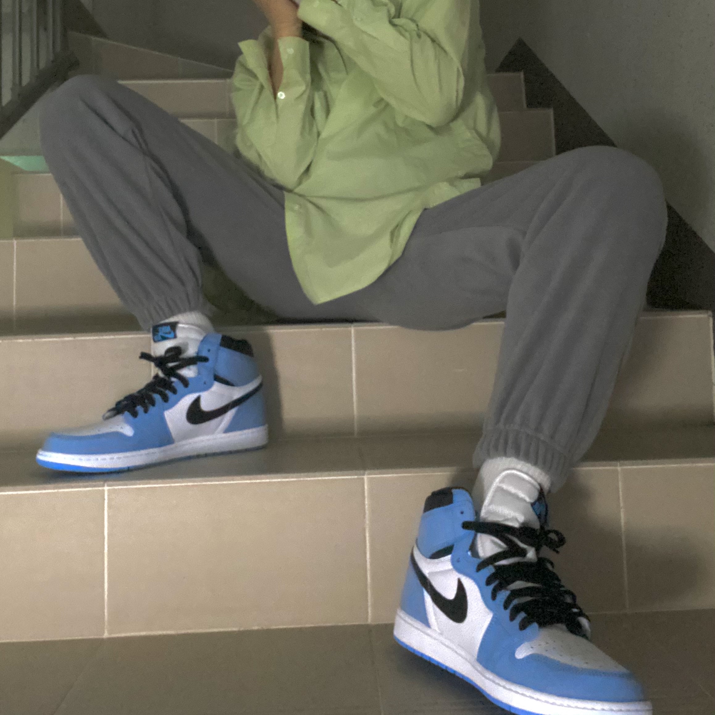 Jordan 1 Retro High OG University Blue 착용 스타일
