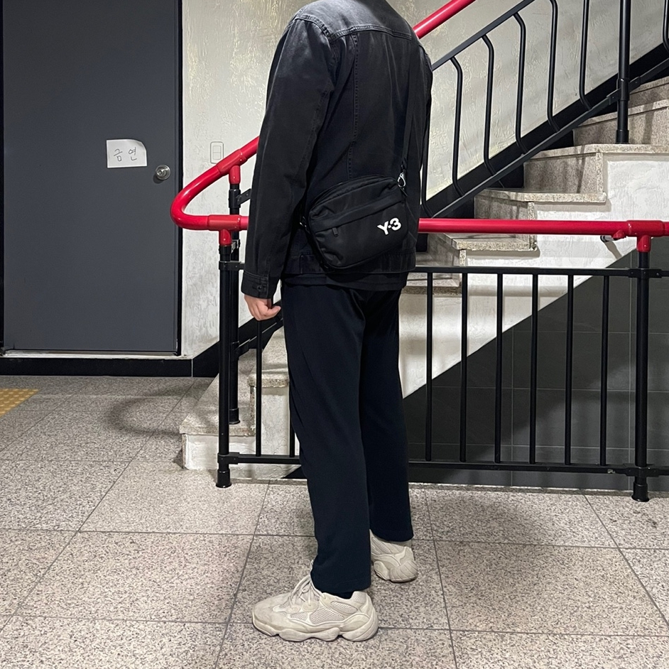 Adidas Yeezy 500 Blush 2018 착용 스타일