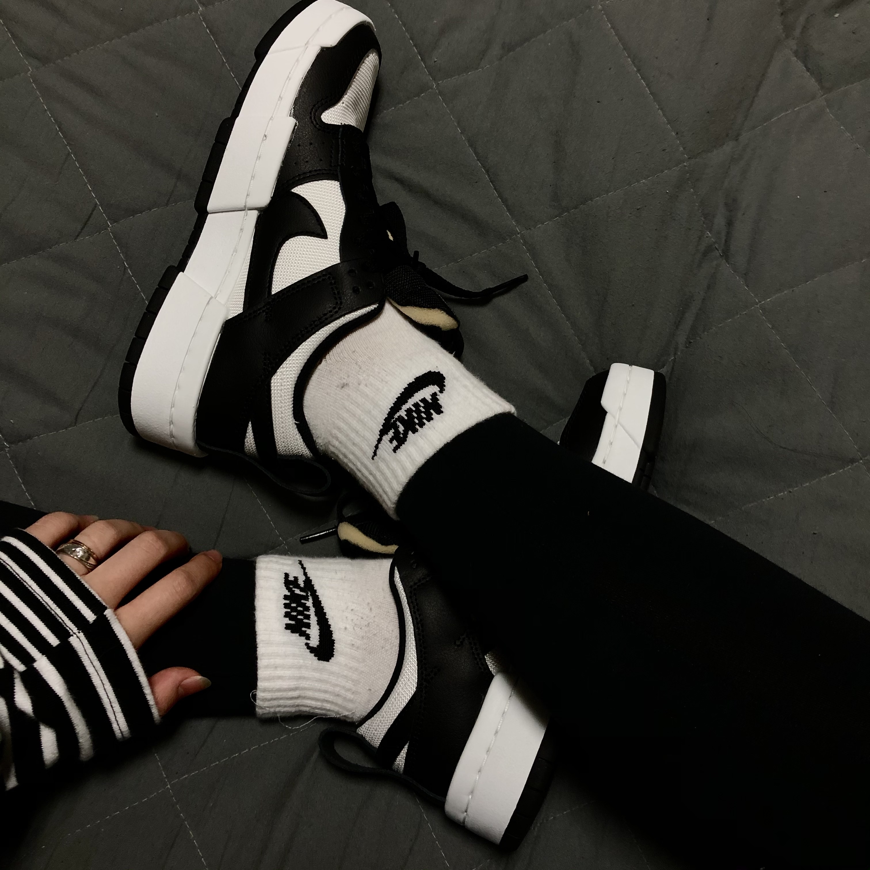 (W) Nike Dunk Low Disrupt Black White 착용 스타일