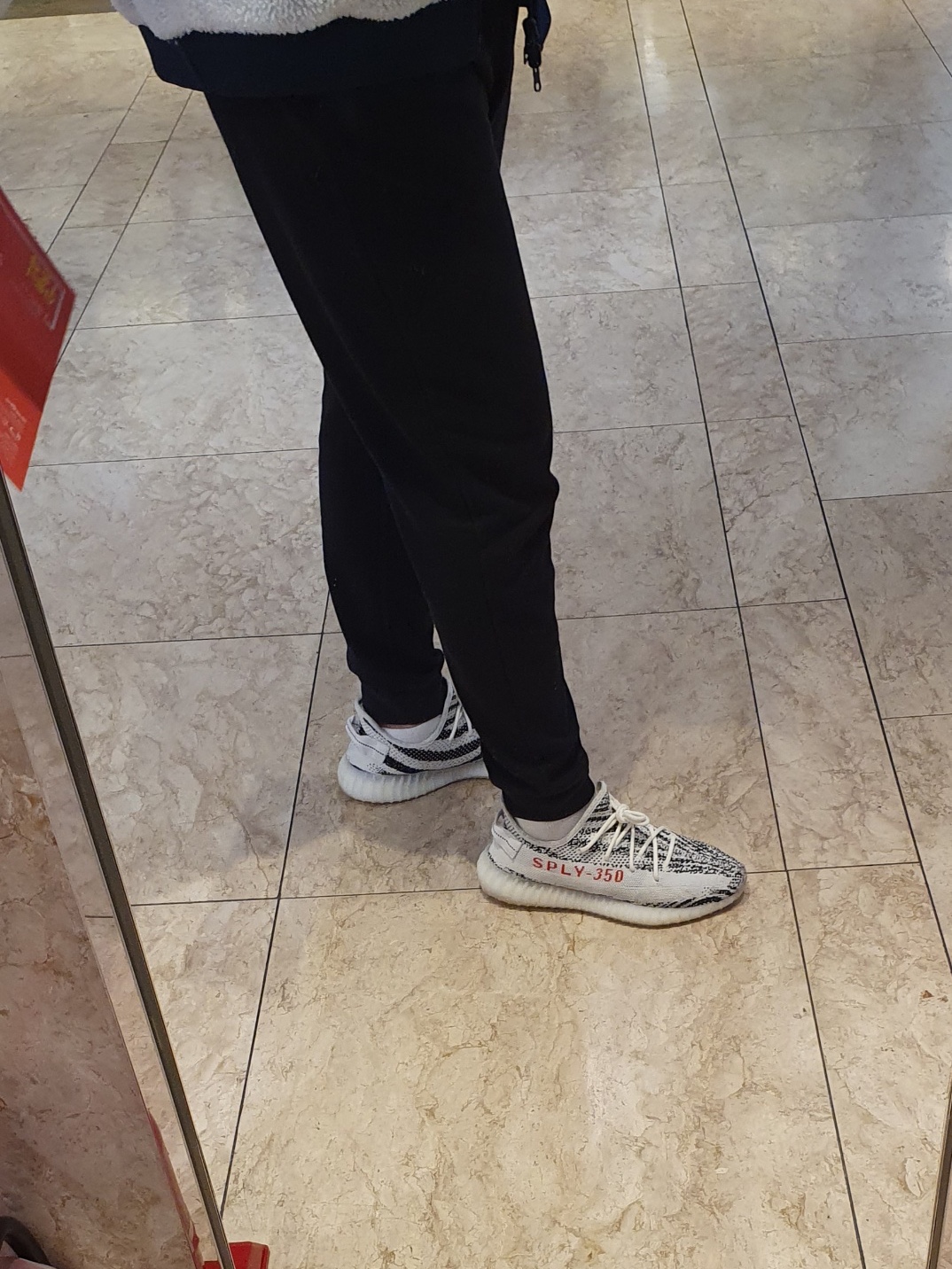 Adidas Yeezy Boost 350 V2 Zebra 2017/2019/2020 착용 스타일