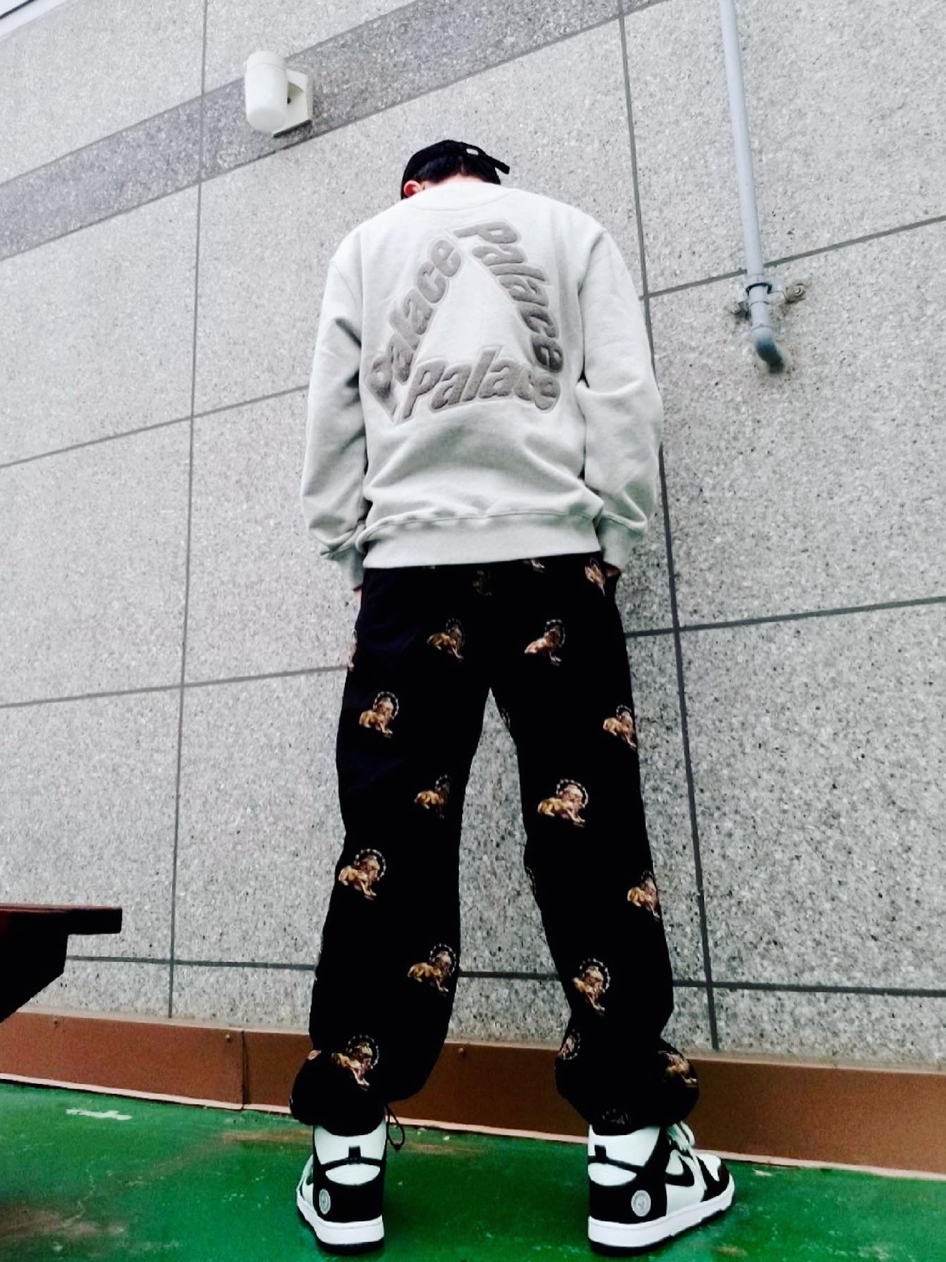 Palace P-3 Chenille Crew Grey Marl - 21SS, Nike Dunk High Barely Green 착용 스타일 - 3