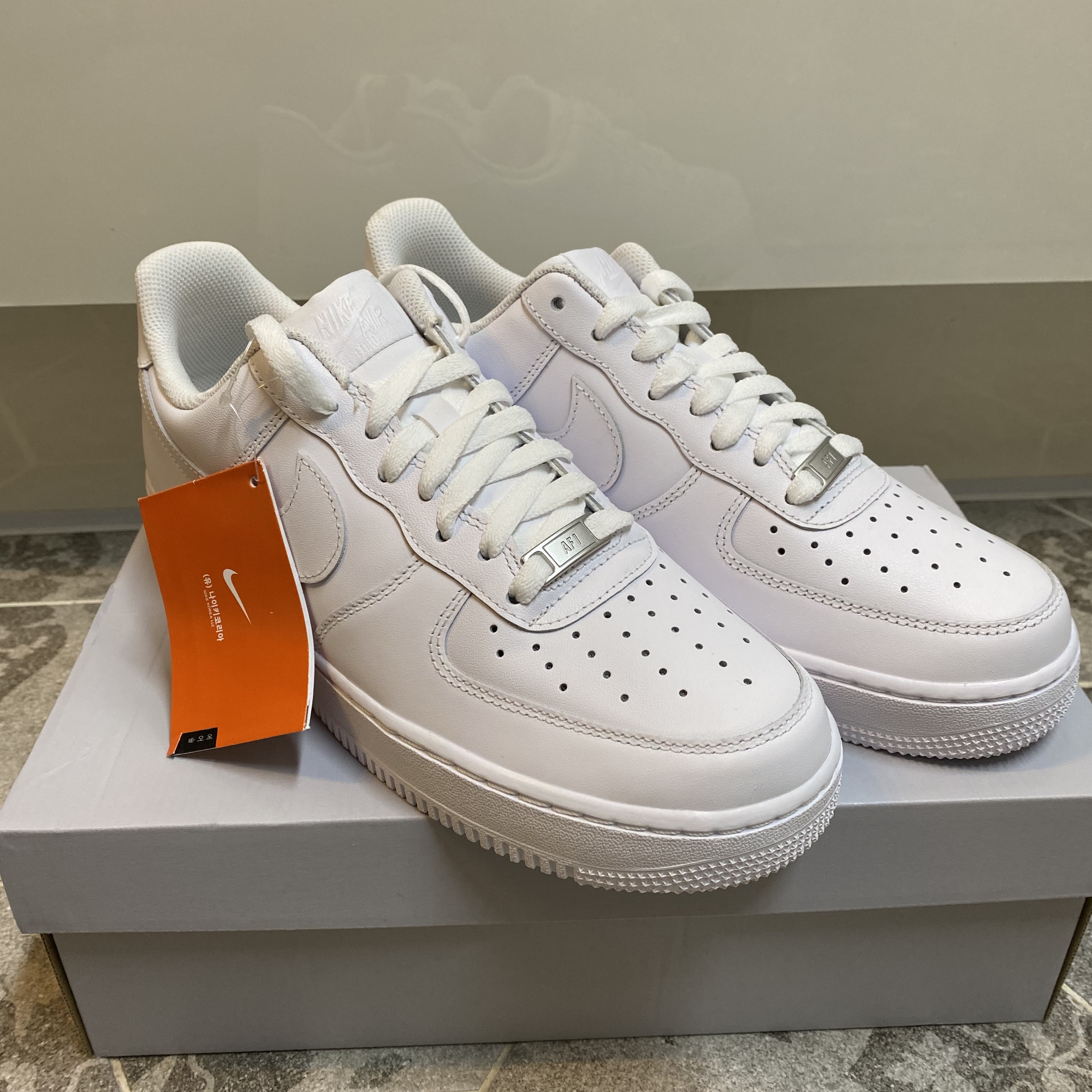 Nike Air Force 1 '07 Low White 착용 스타일