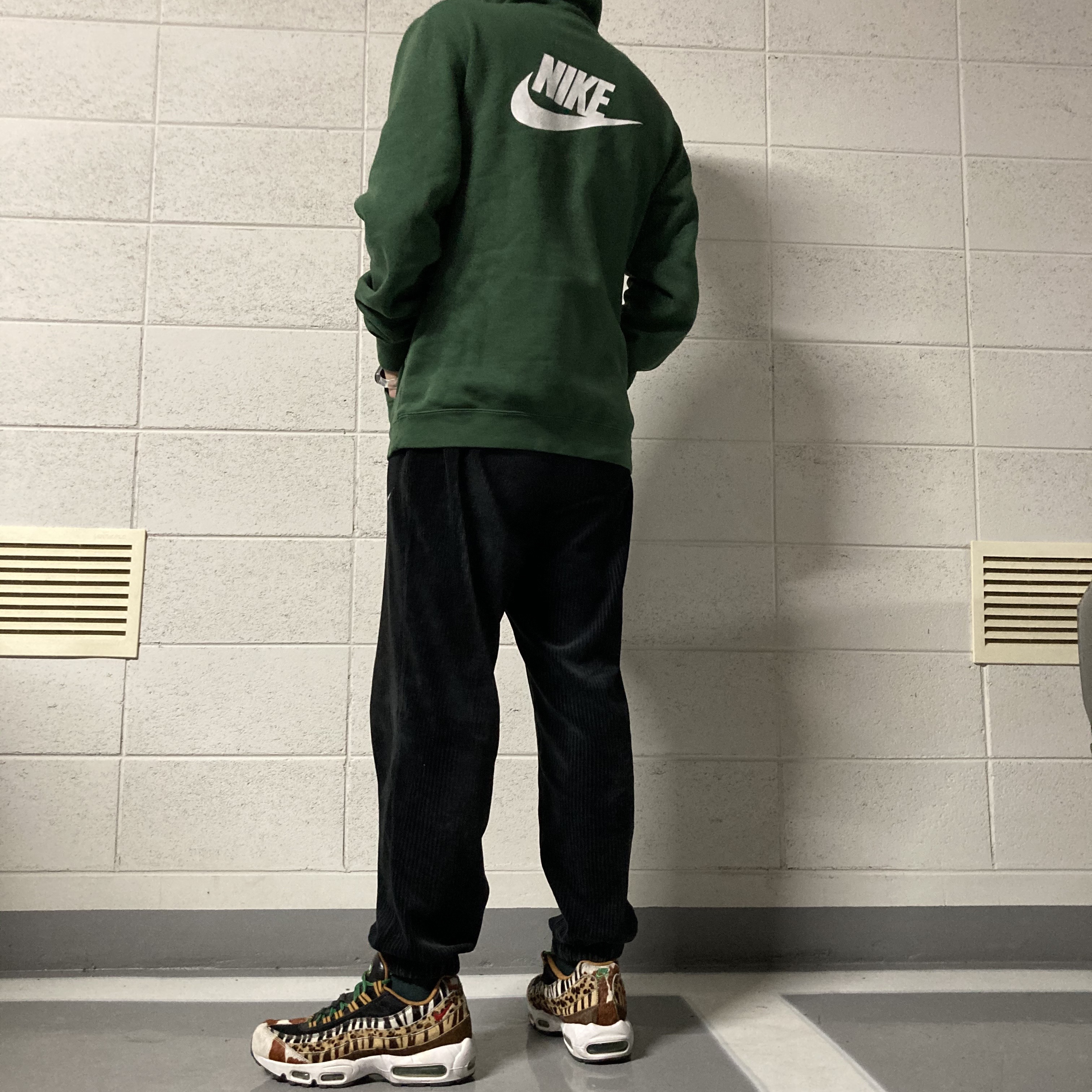 Nike x Atmos Air Max 95 Animal Pack 2.0 (2018 All Black Box) 착용 스타일