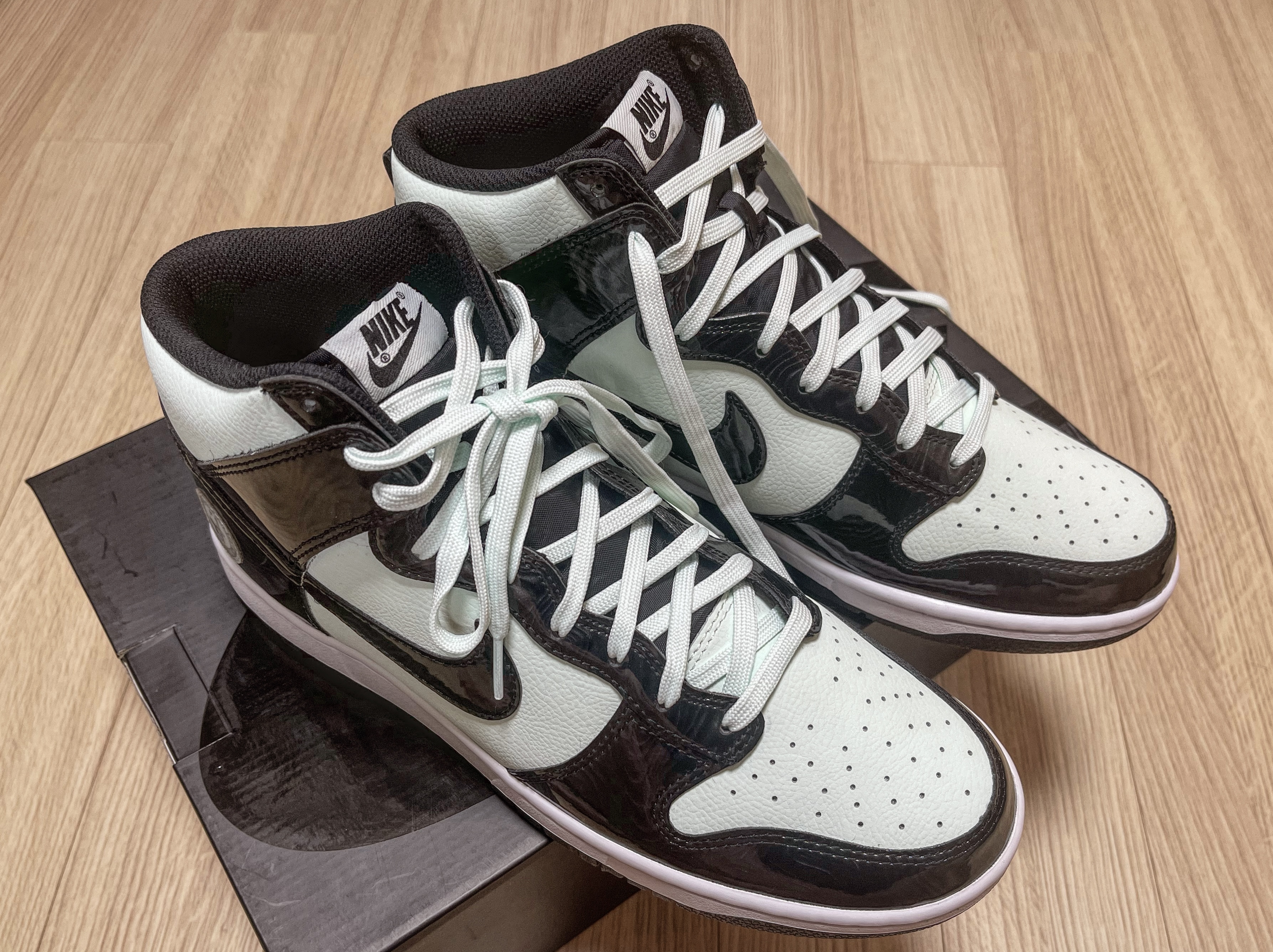Nike Dunk High Barely Green 착용 스타일 - 1