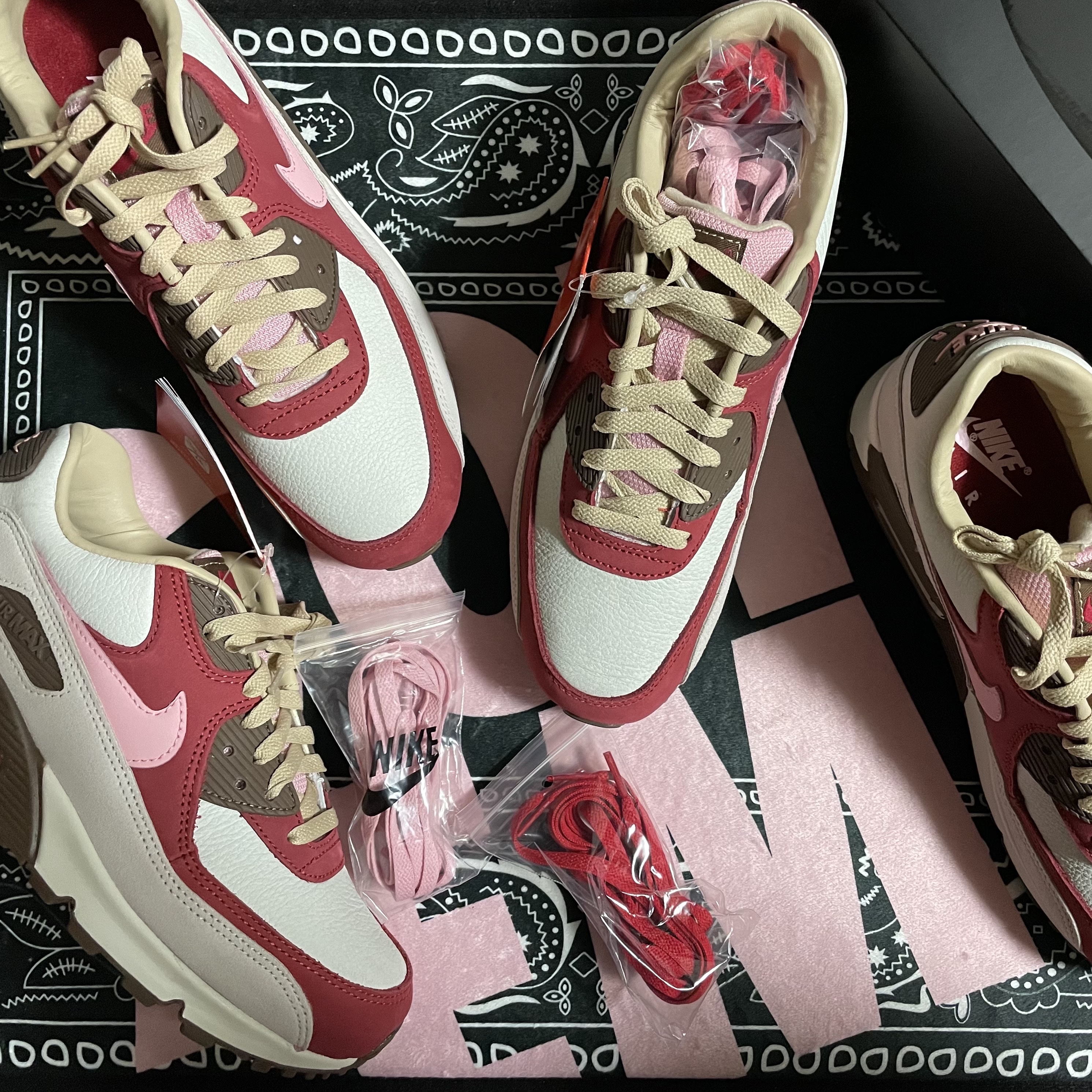 Nike Air Max 90 NRG Bacon 착용 스타일 - 1