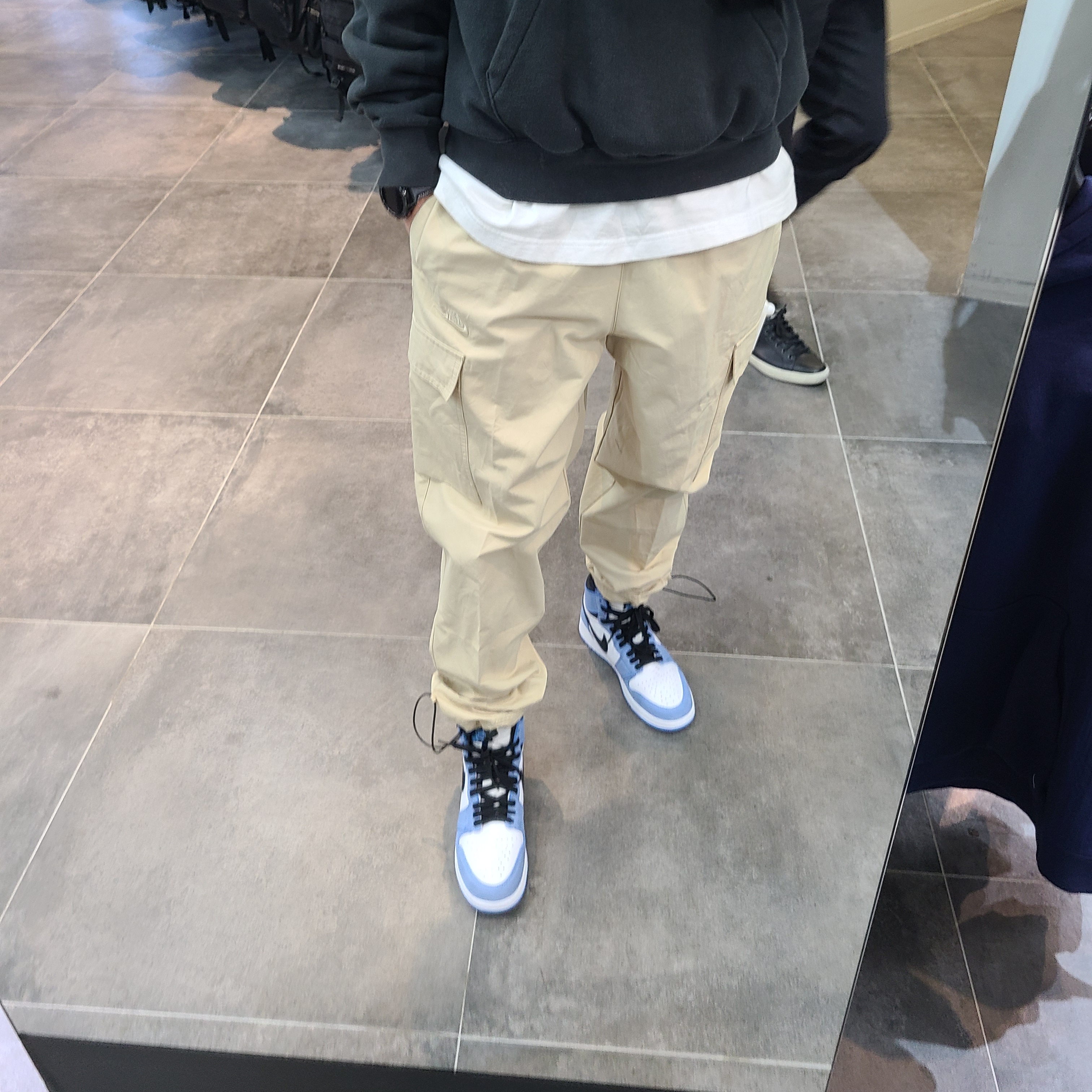 (GS) Jordan 1 Retro High OG University Blue 착용 스타일